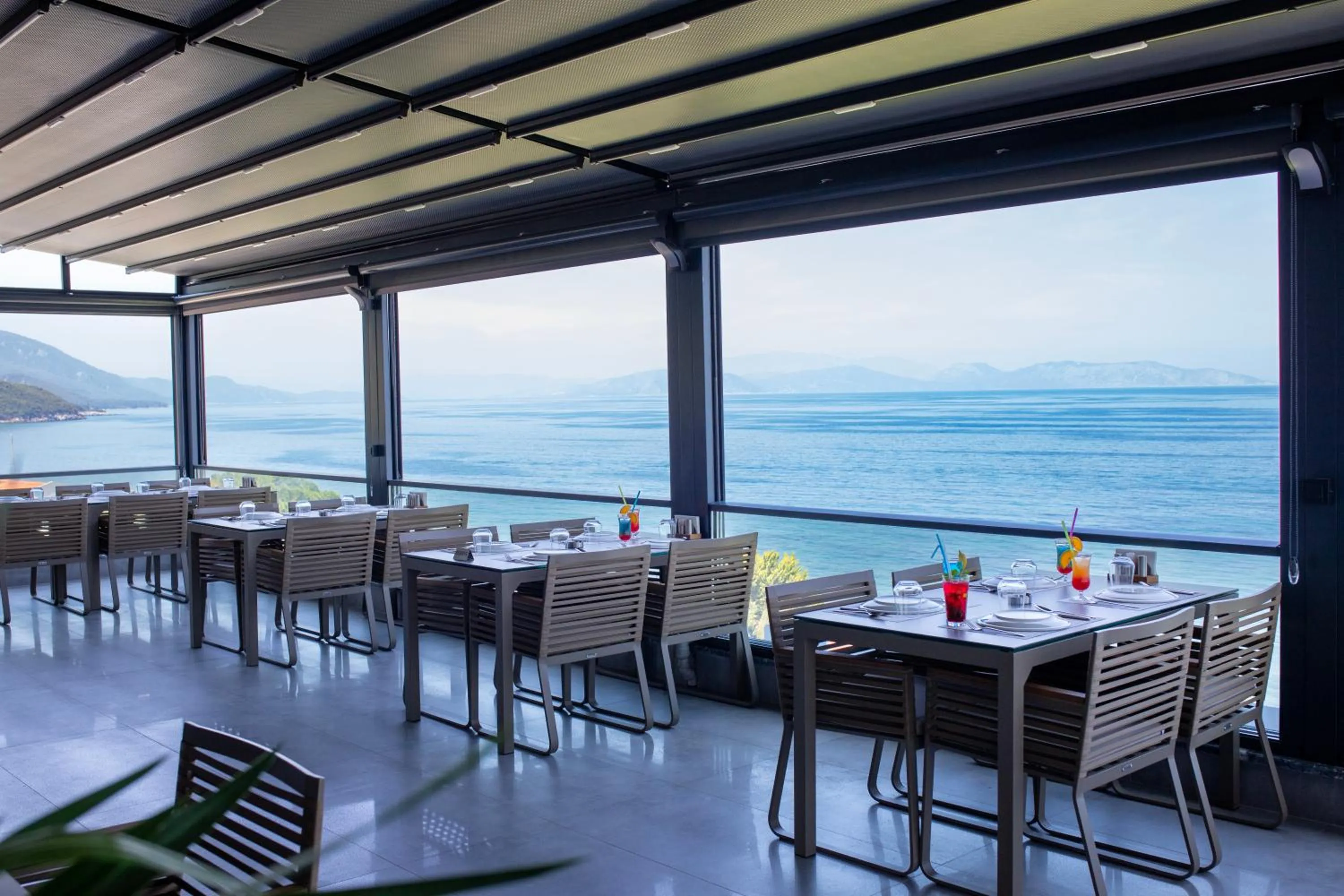 Restaurant/places to eat in Artan Suites Tatil Evleri