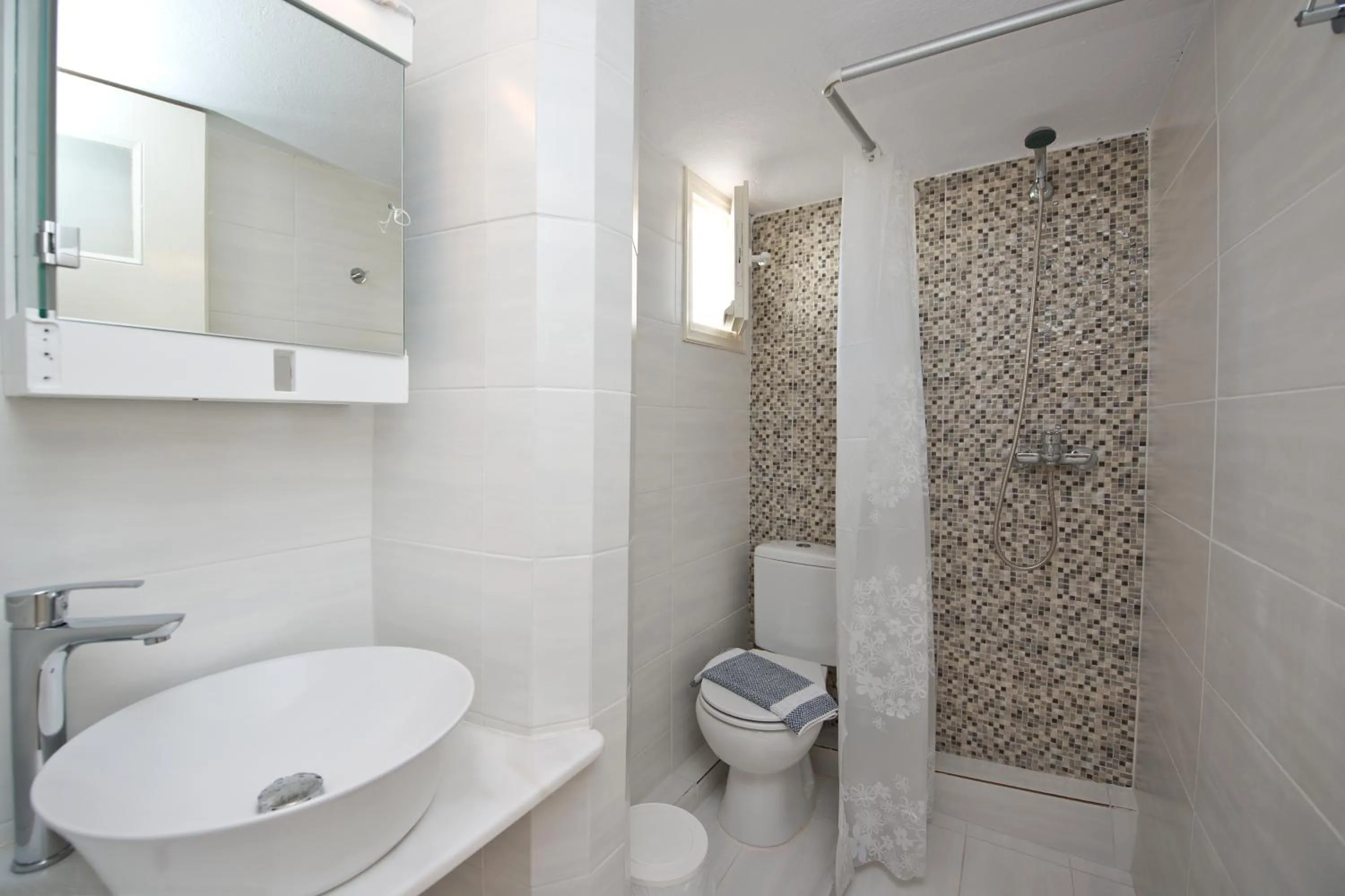 Bathroom in Karboni Hotel