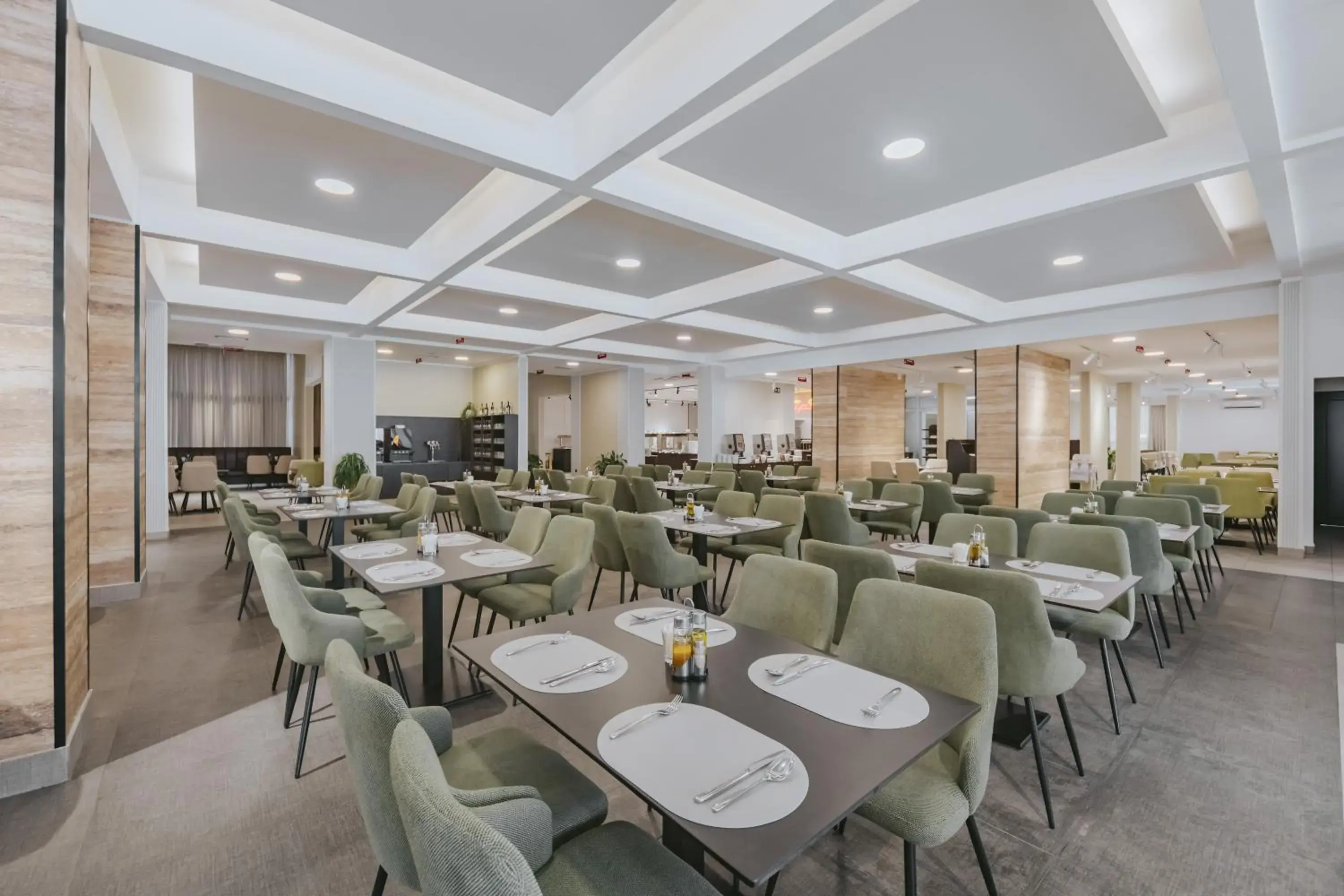 Restaurant/places to eat in Hotel Tara Becici Restaurant/places to eat in Hotel Tara Becici