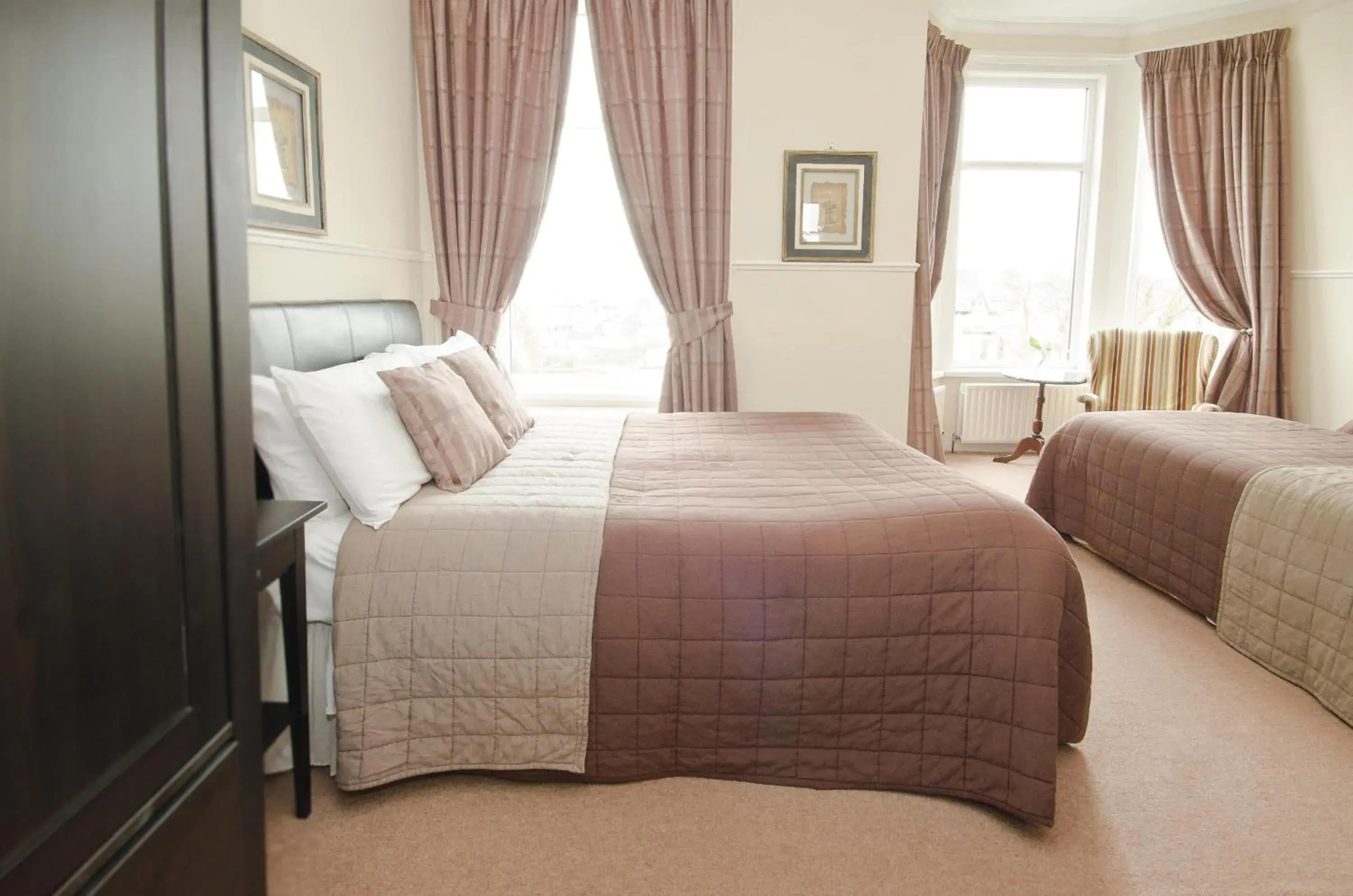 Family Room - En Suite in Ennislare House Guest Accommodation Family Room - En Suite in Ennislare House Guest Accommodation