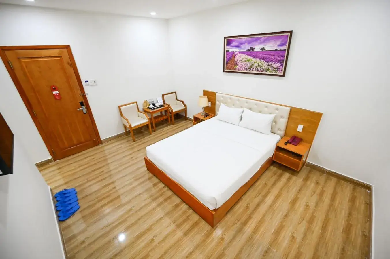 Photo of the whole room, Bed in Vivian Airport Hotel Saigon Photo of the whole room, Bed in Vivian Airport Hotel Saigon