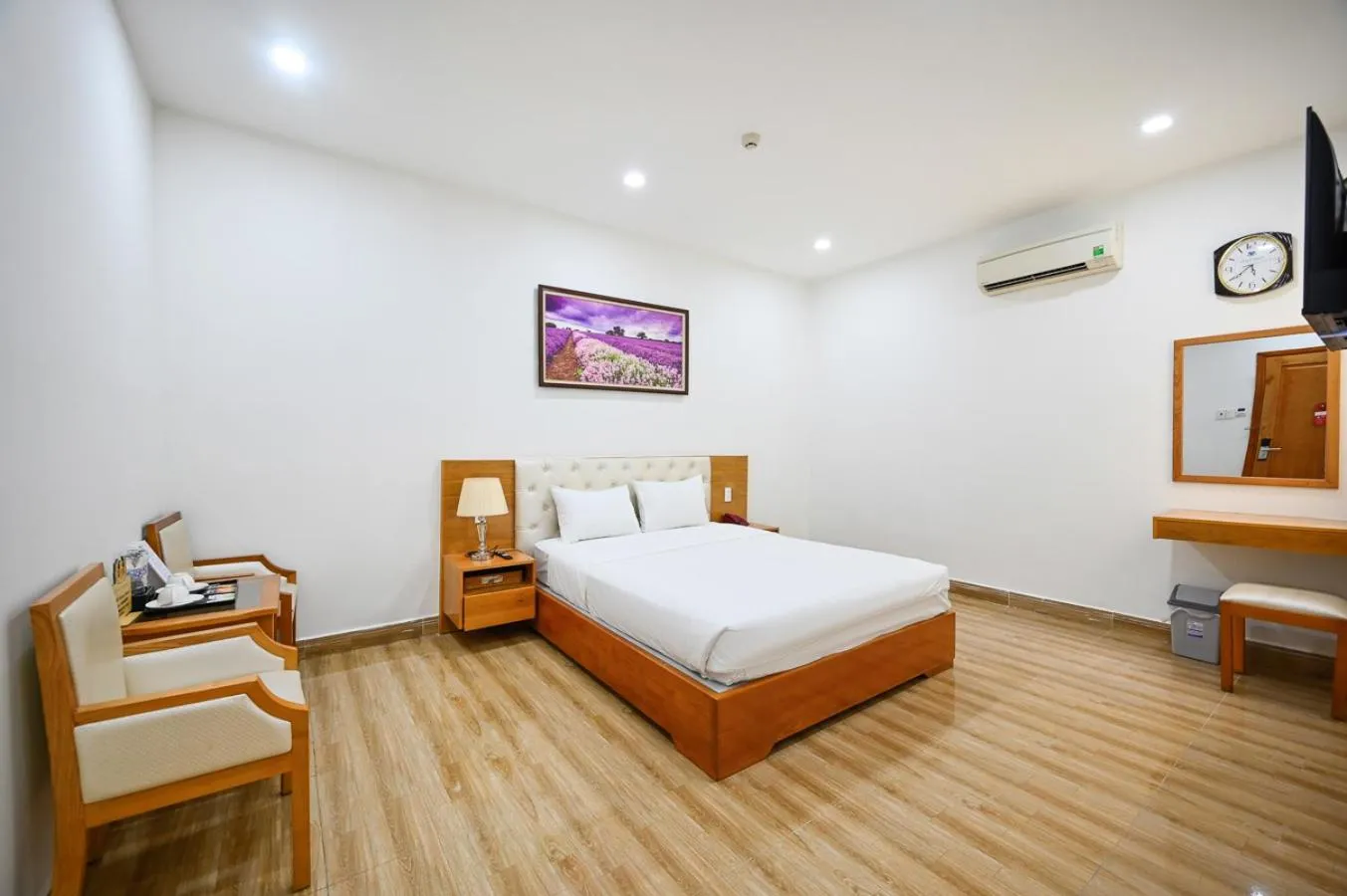 TV and multimedia, Bed in Vivian Airport Hotel Saigon