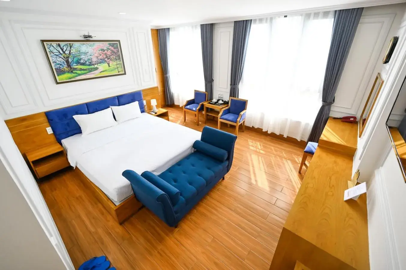 Photo of the whole room, Bed in Vivian Airport Hotel Saigon Photo of the whole room, Bed in Vivian Airport Hotel Saigon