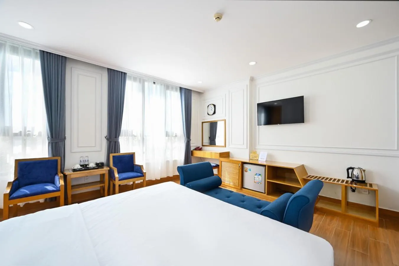 hair dresser, Bed in Vivian Airport Hotel Saigon