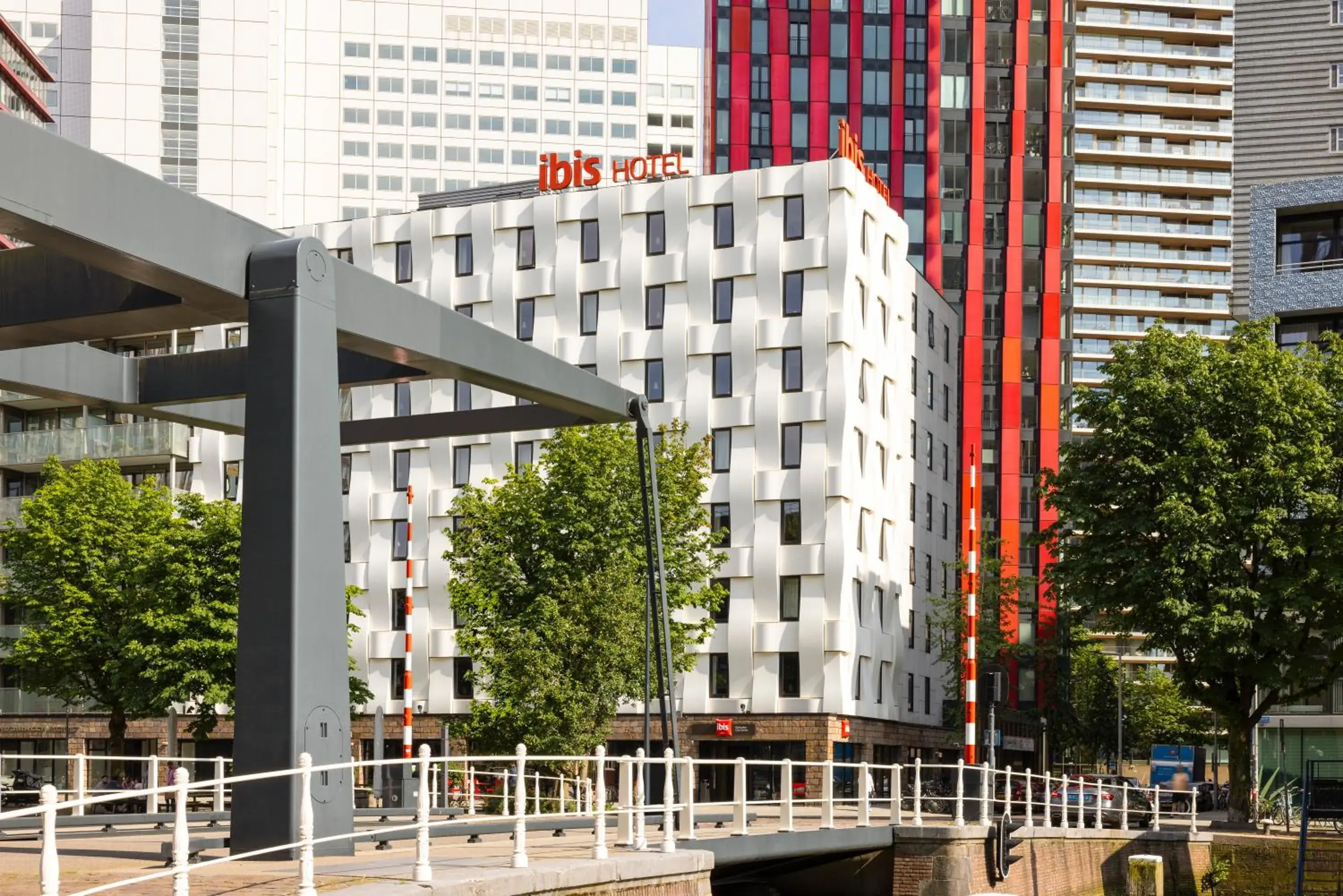 Property building in ibis Rotterdam City Centre Property building in ibis Rotterdam City Centre