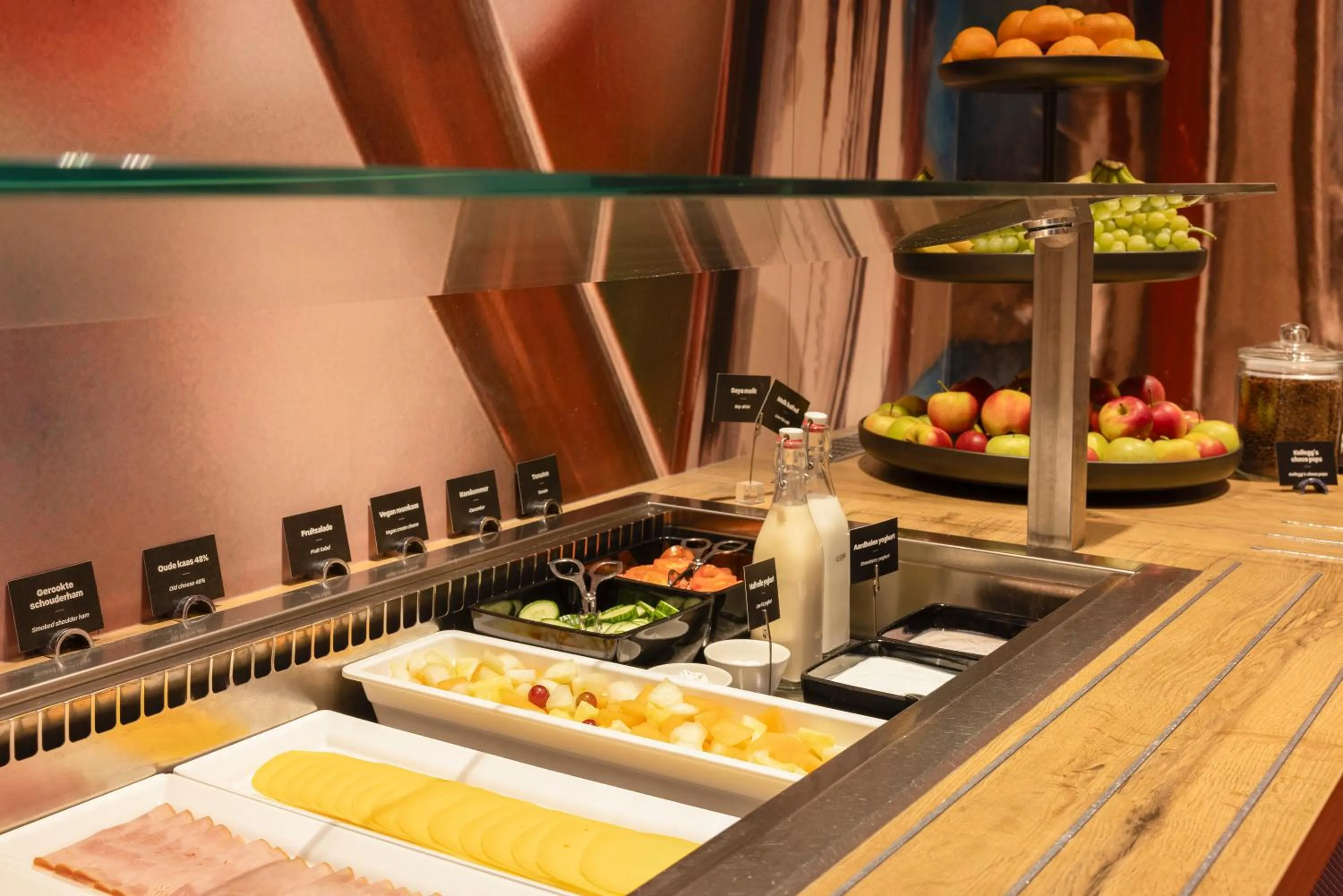 Breakfast in ibis Rotterdam City Centre