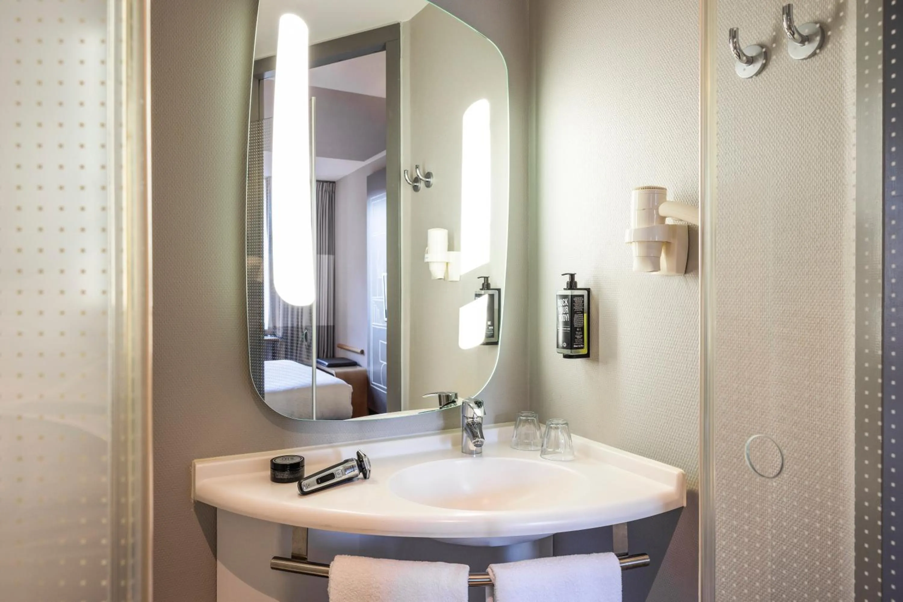 Bathroom in ibis Rotterdam City Centre