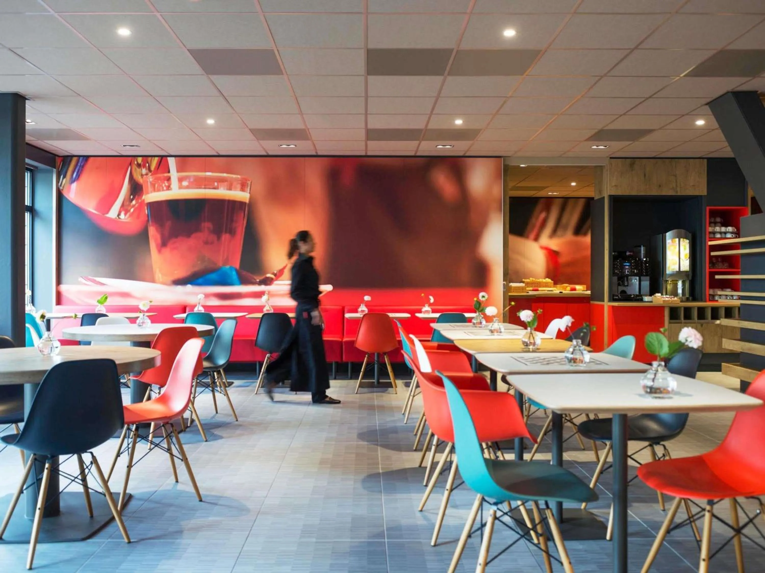 Lounge or bar in ibis Rotterdam City Centre