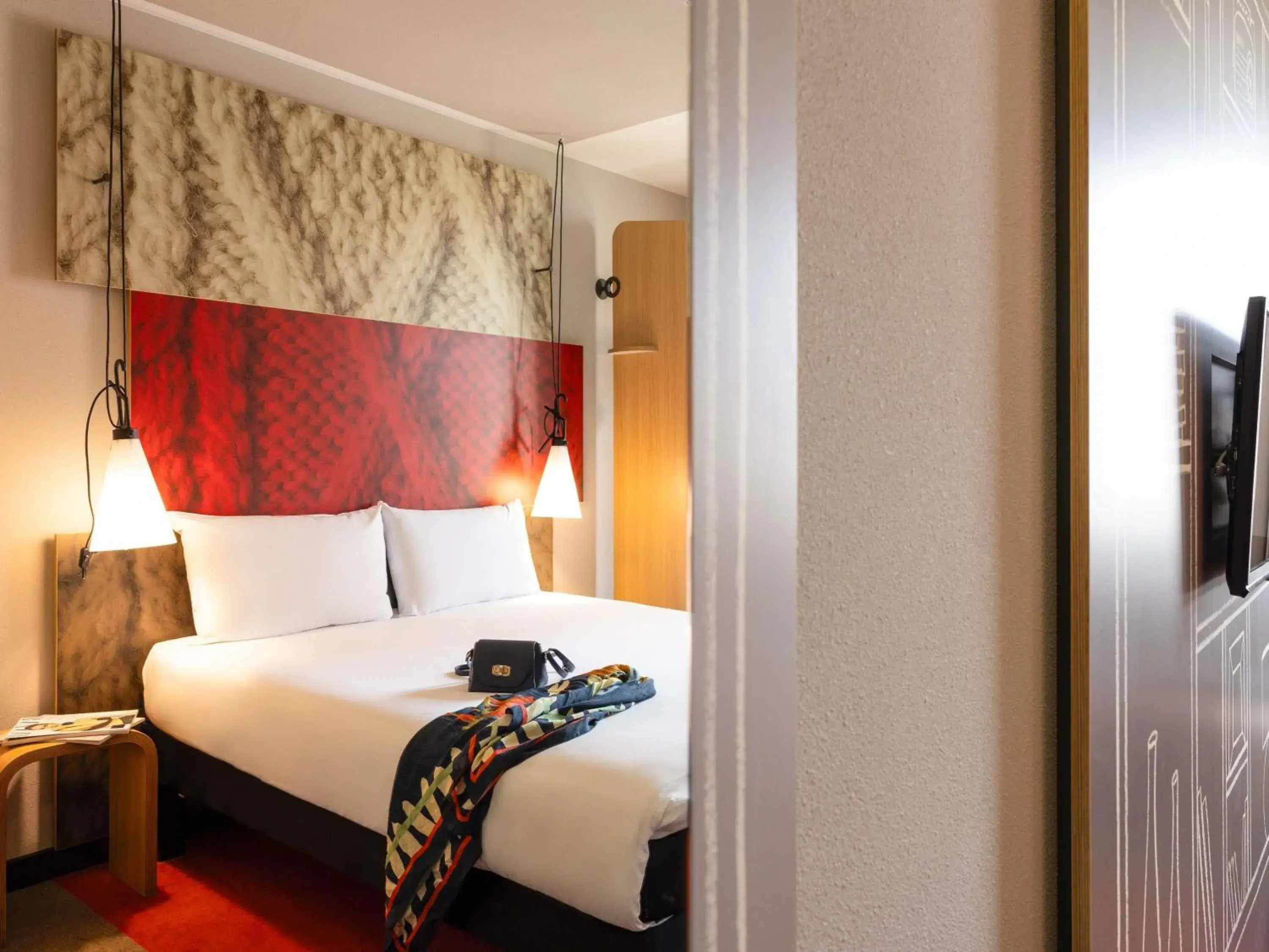 Bedroom, Bed in ibis Rotterdam City Centre Bedroom, Bed in ibis Rotterdam City Centre