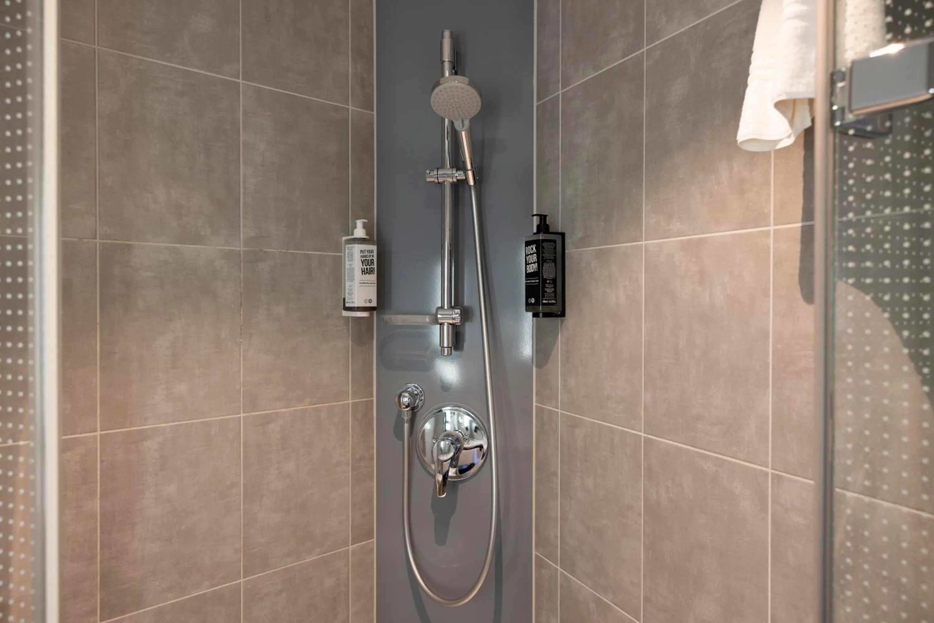 Shower in ibis Rotterdam City Centre