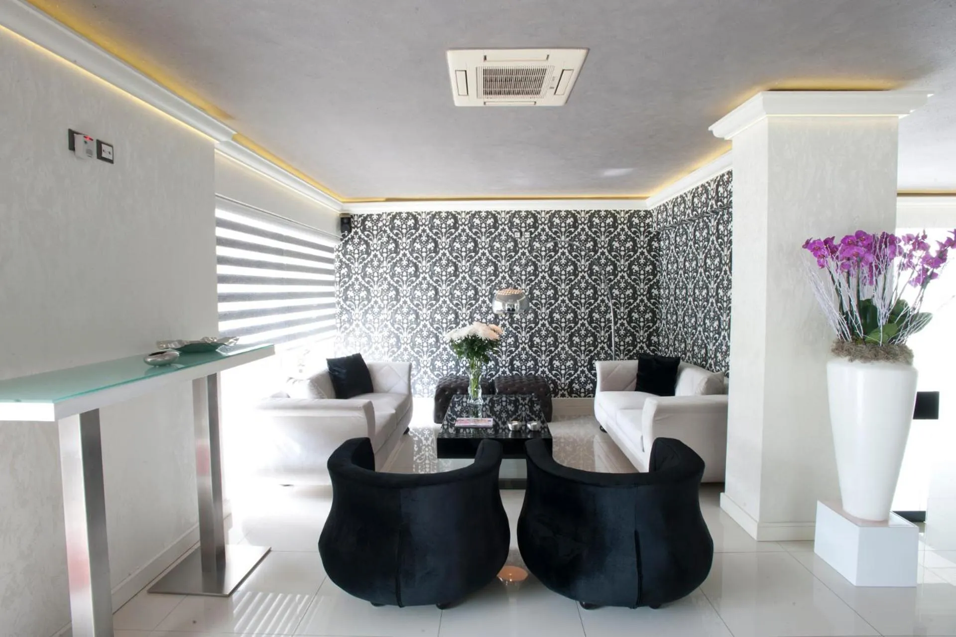 Lobby or reception in The Crystal Blue Hotel