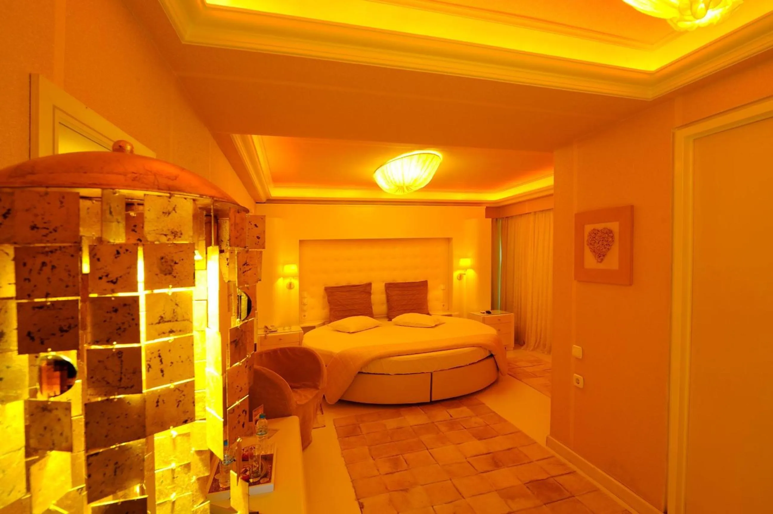 Bed in The Crystal Blue Hotel