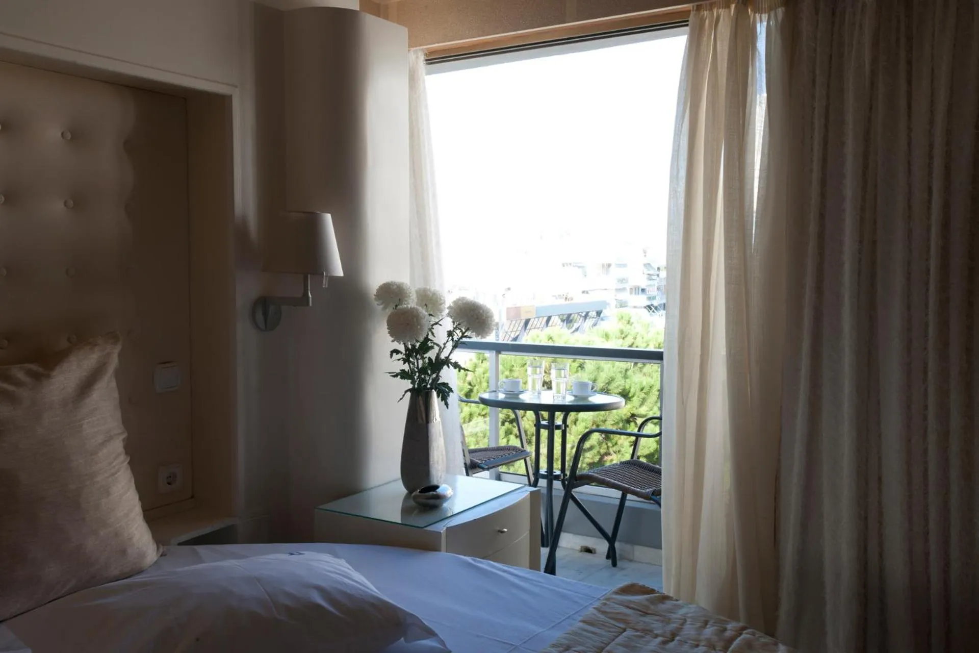 Balcony/Terrace, Bed in The Crystal Blue Hotel