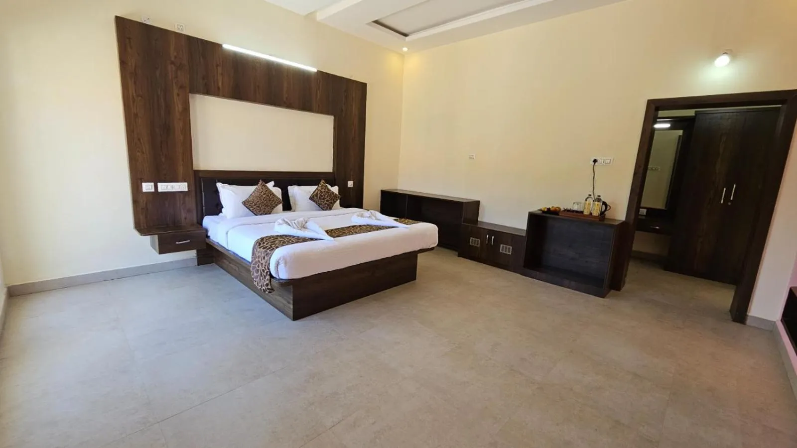 Bed in TIO -THE INDIAN ORIGIN HOTELS & RESORTS - Yercaud