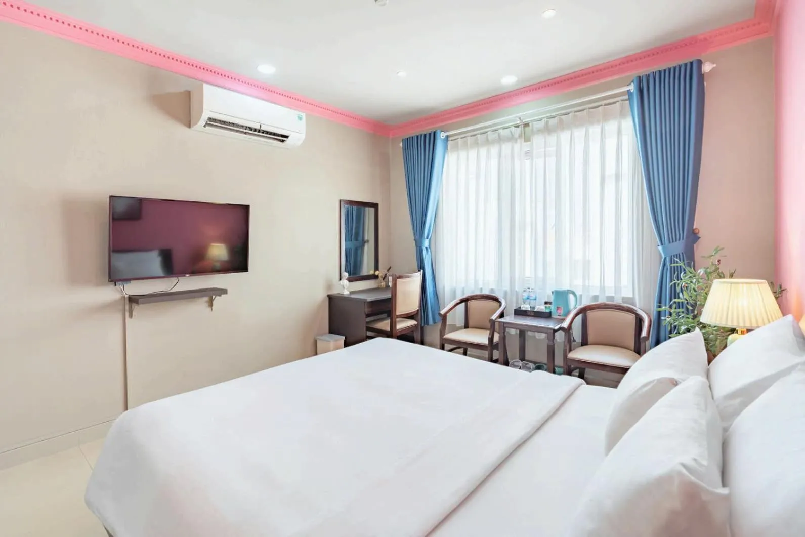 TV and multimedia, Bed in La Serena Hotel & Apartment