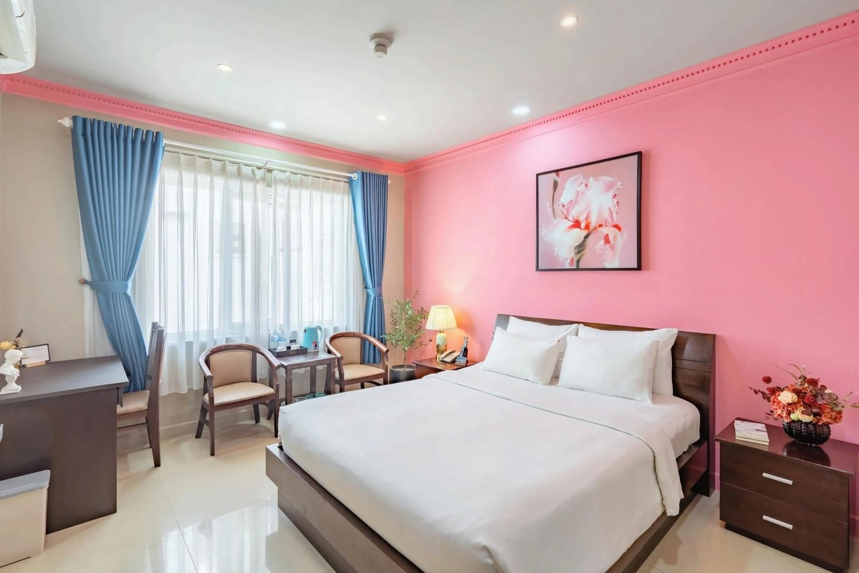 Bed in La Serena Hotel & Apartment