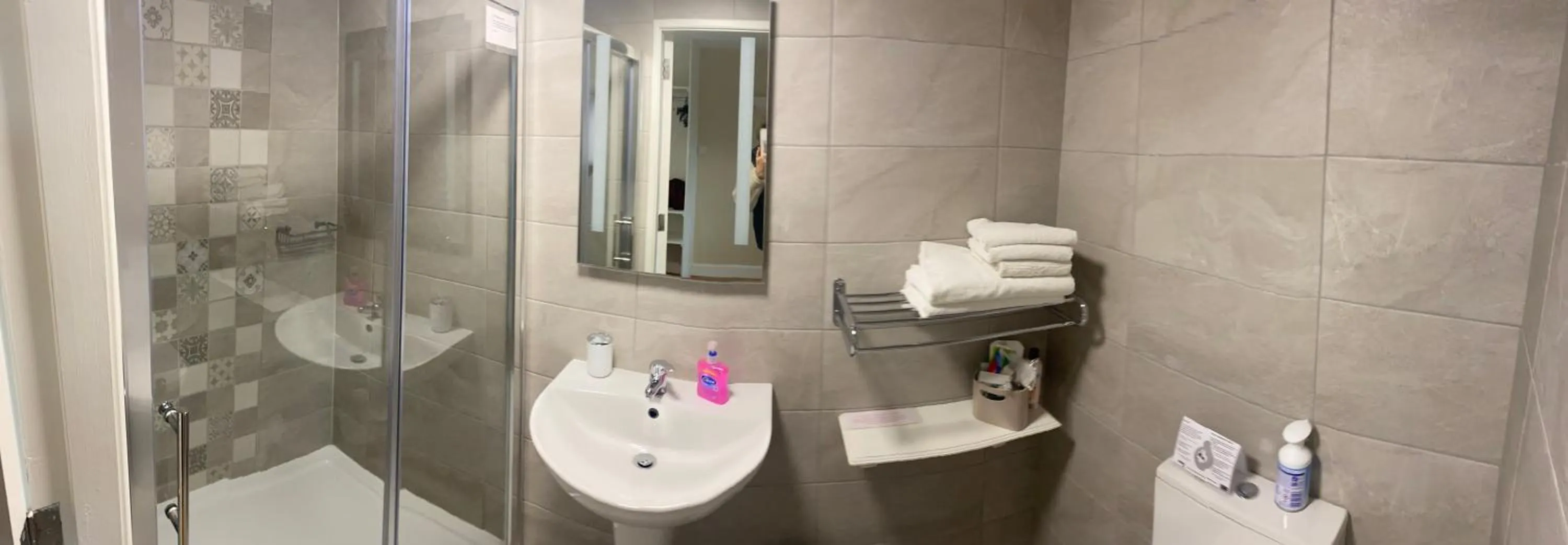 Bathroom in La Mirage B&B