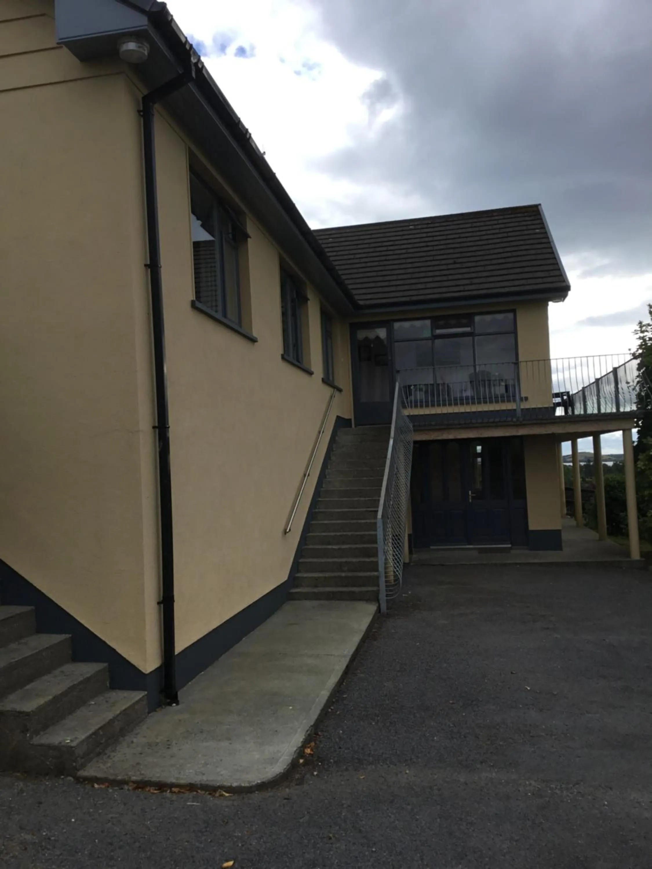 Facade/entrance in La Mirage B&B