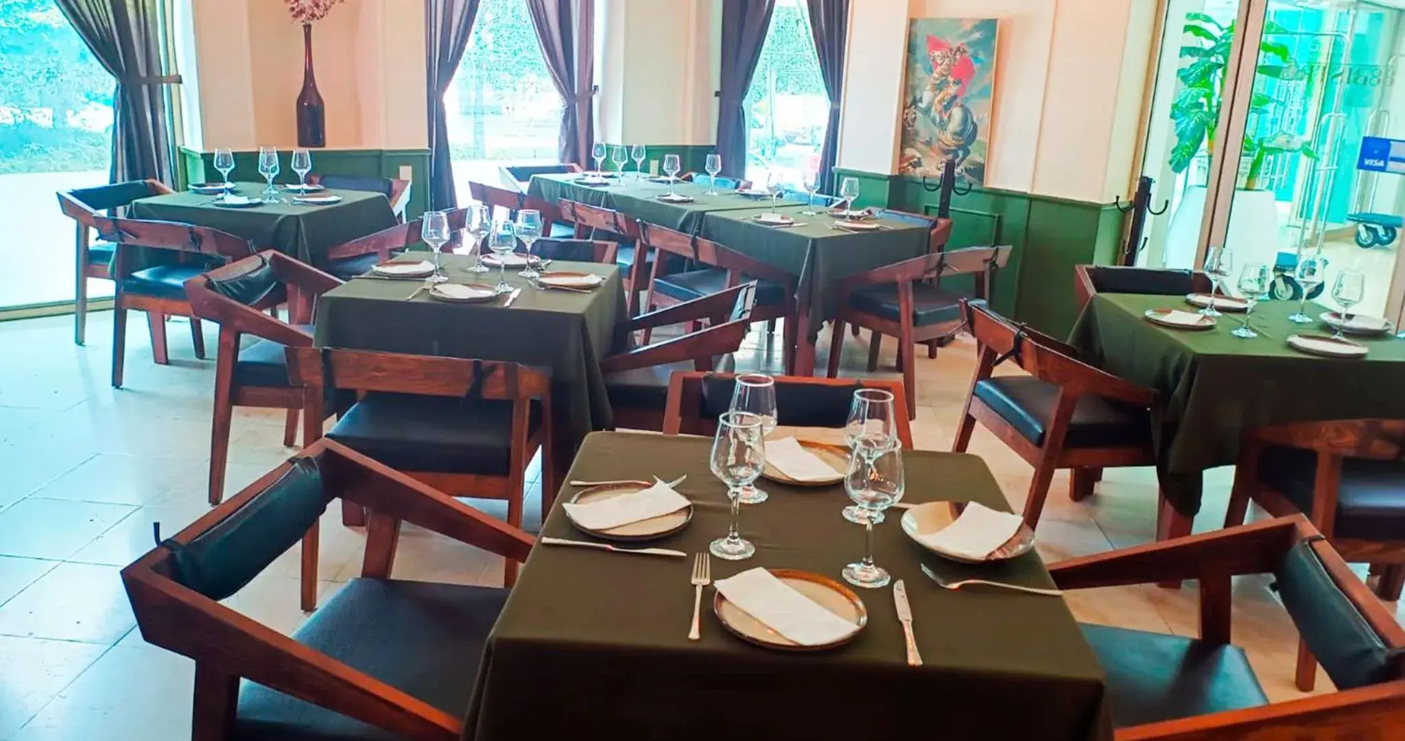 Restaurant/places to eat in HG Hotel Restaurant/places to eat in HG Hotel