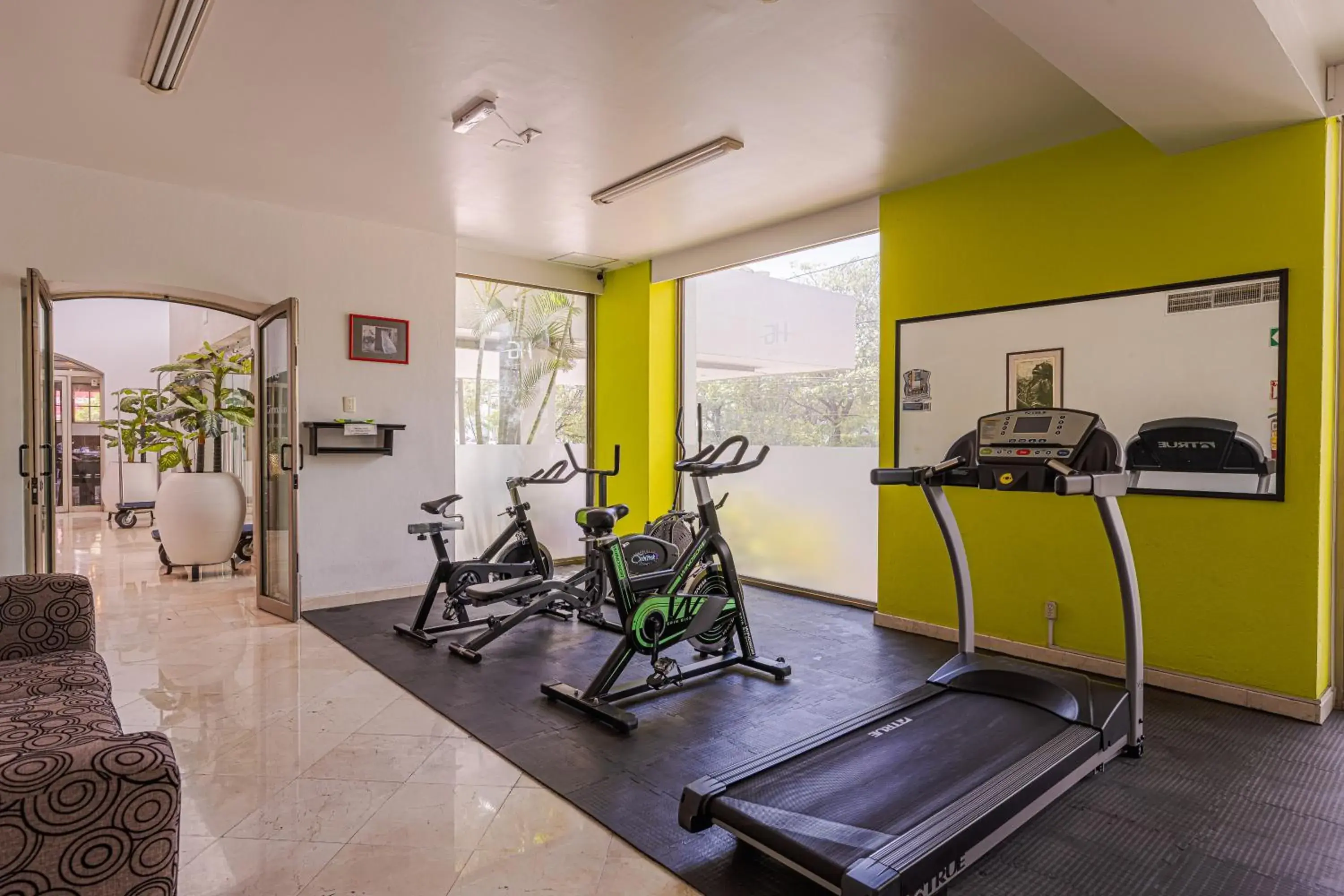 Fitness centre/facilities in HG Hotel Fitness centre/facilities in HG Hotel