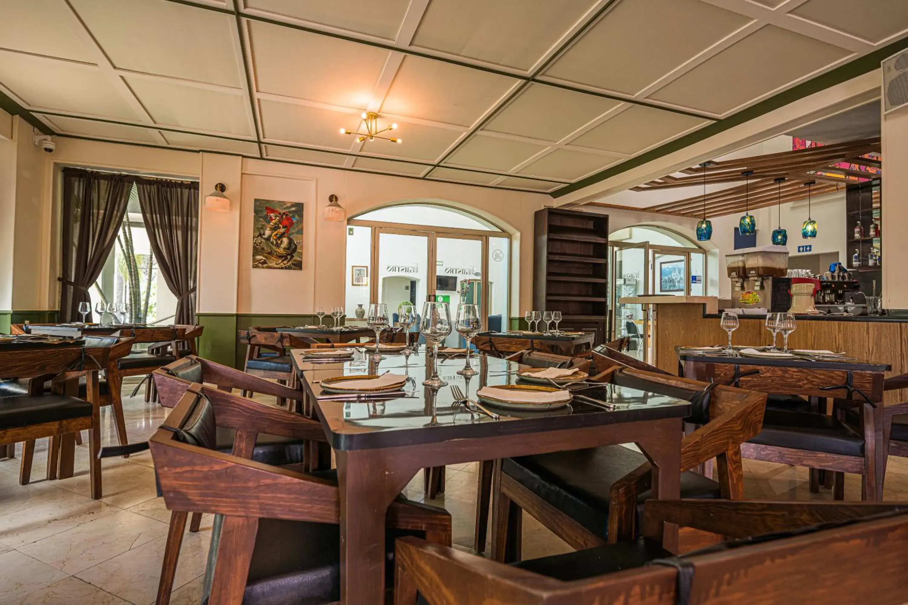 Restaurant/places to eat in HG Hotel Restaurant/places to eat in HG Hotel