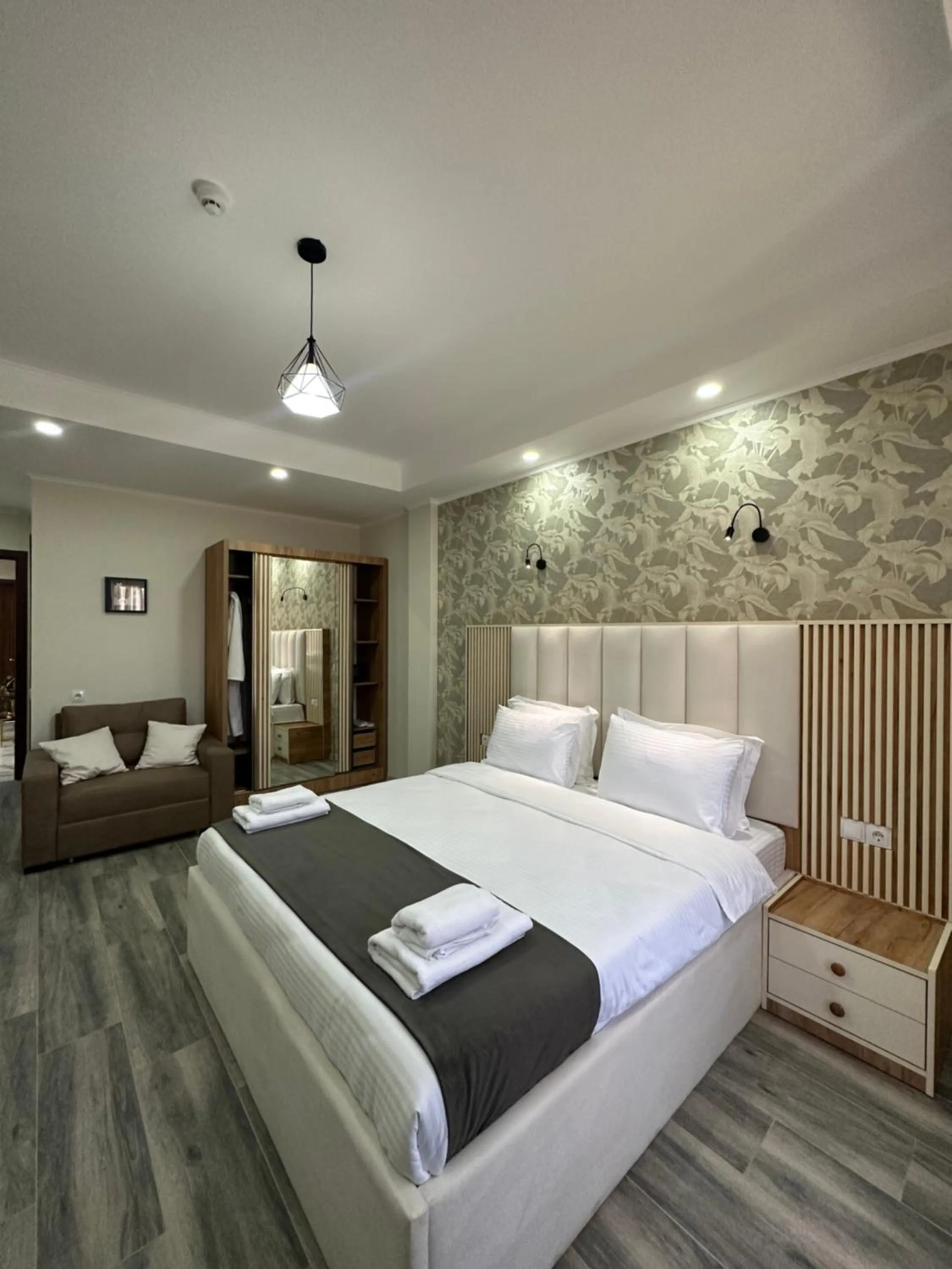 Deluxe Double Room in Luxmani Hotel & Spa