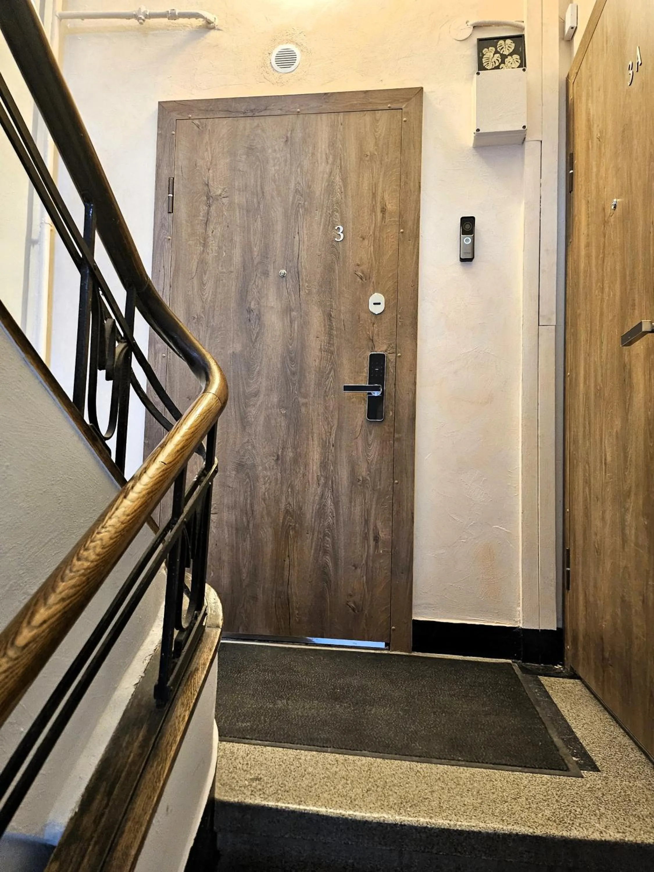 Property building in Kauno apartamentai king size bed