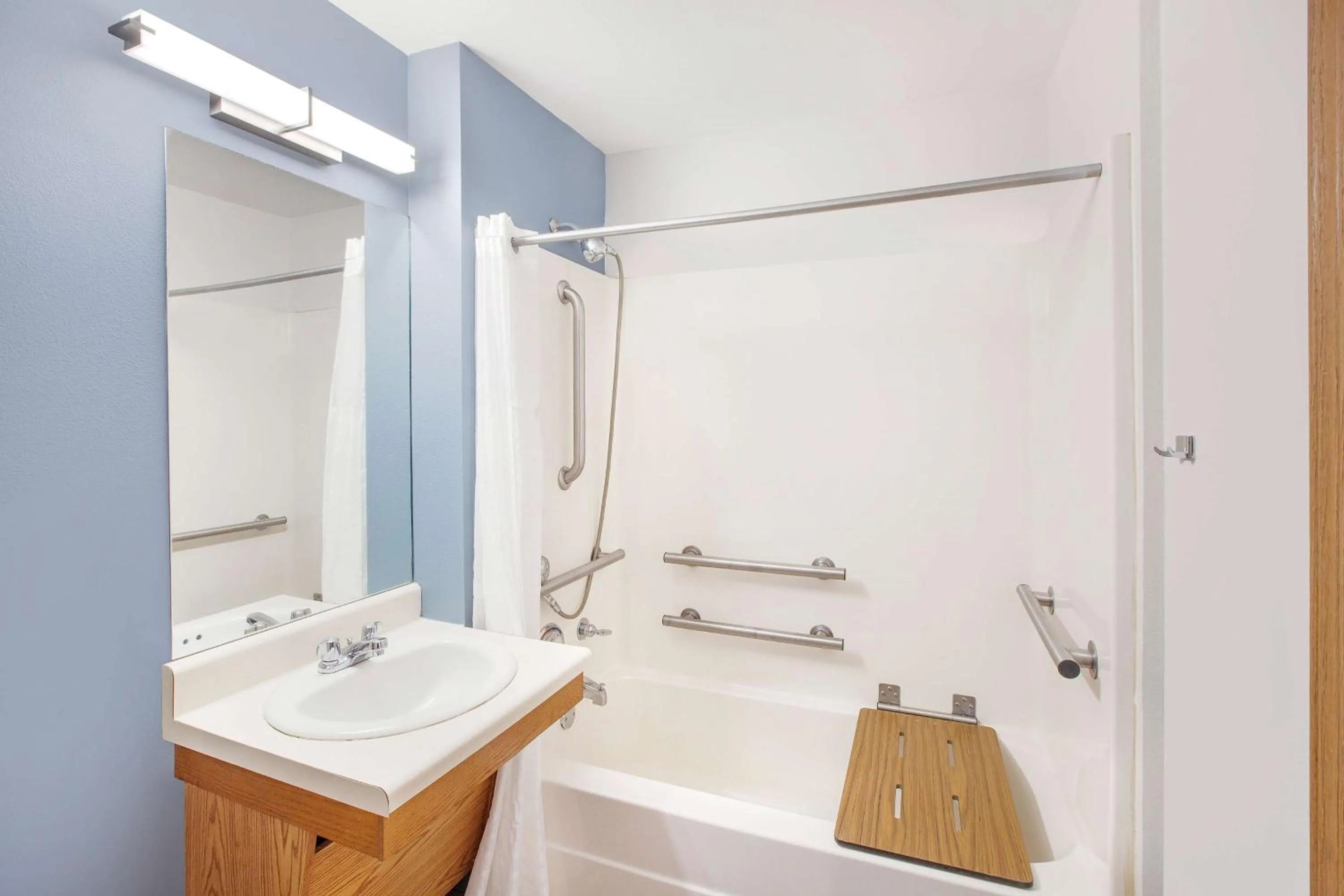 Bathroom in Extended Stay America Select Suites - Bentonville