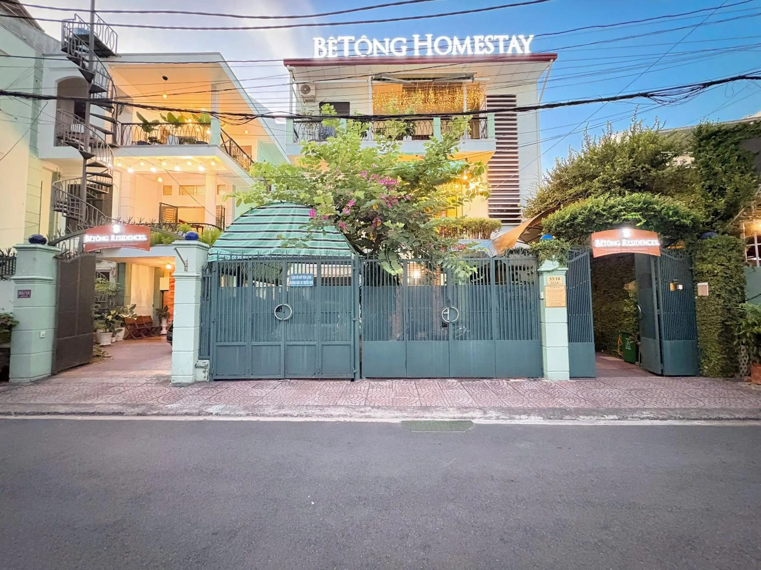 Property building in BÊ TÔNG RESIDENCES HOMESTAY