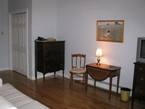 Decorative detail in Tulloch Inn & Gifts