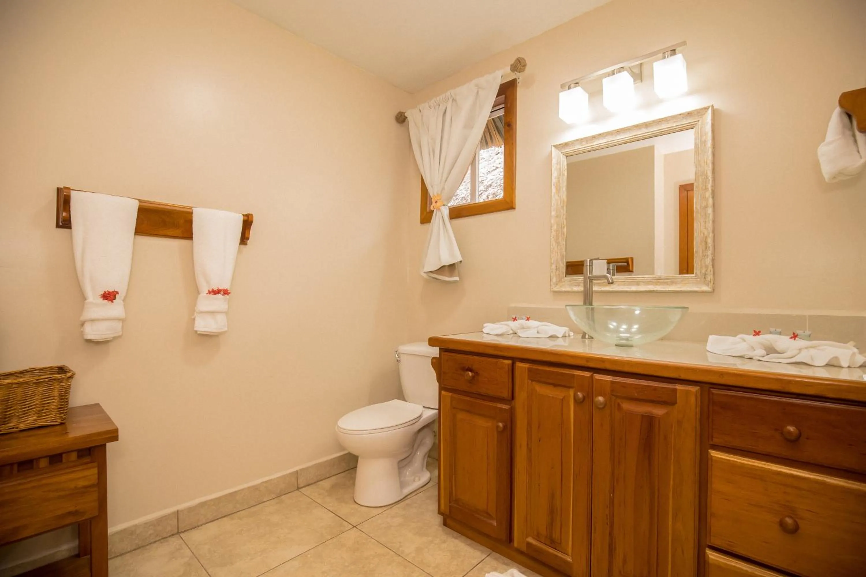 Shower in Hidden Jewel Boutique Hotel