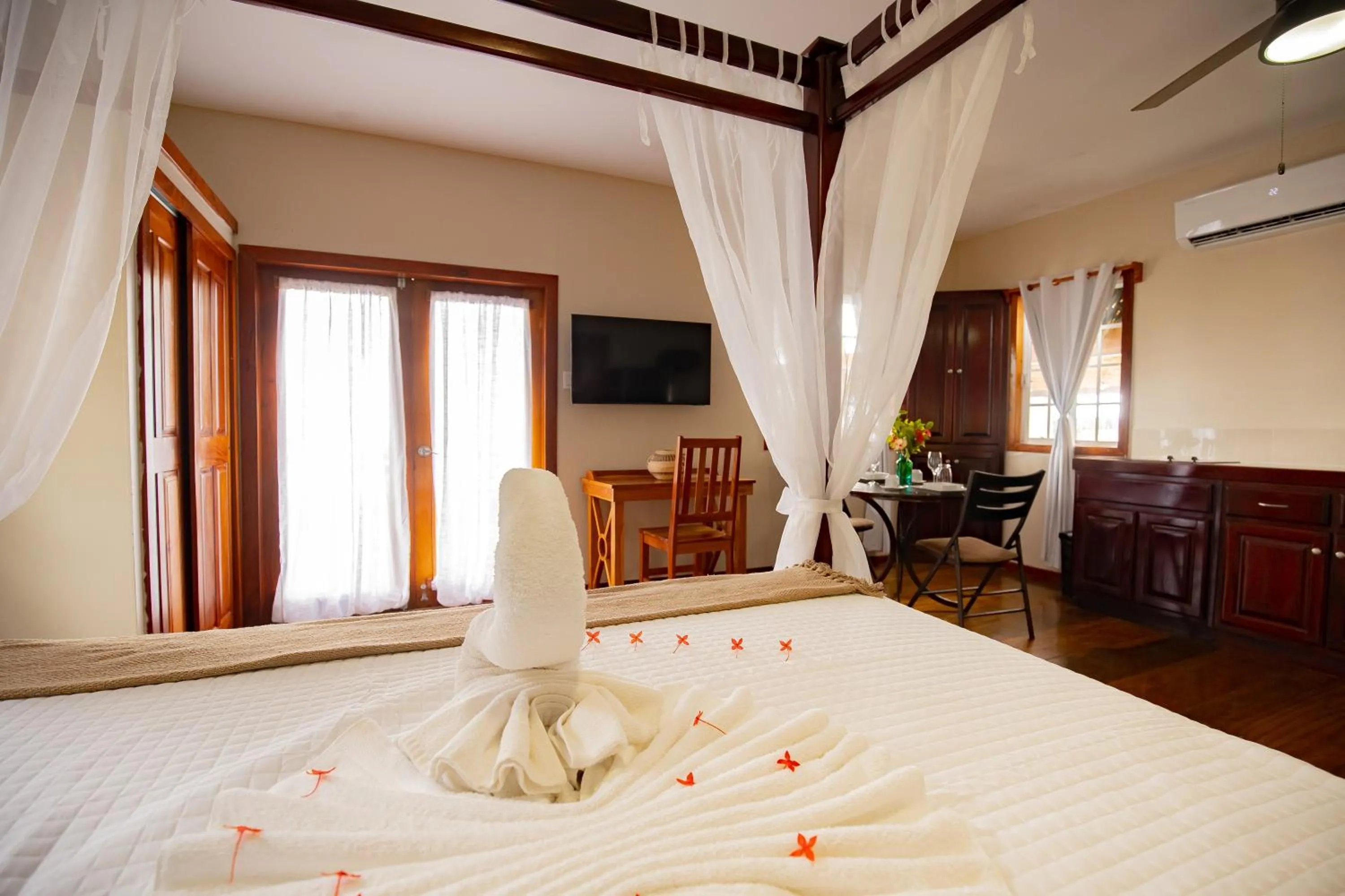 Bed in Hidden Jewel Boutique Hotel