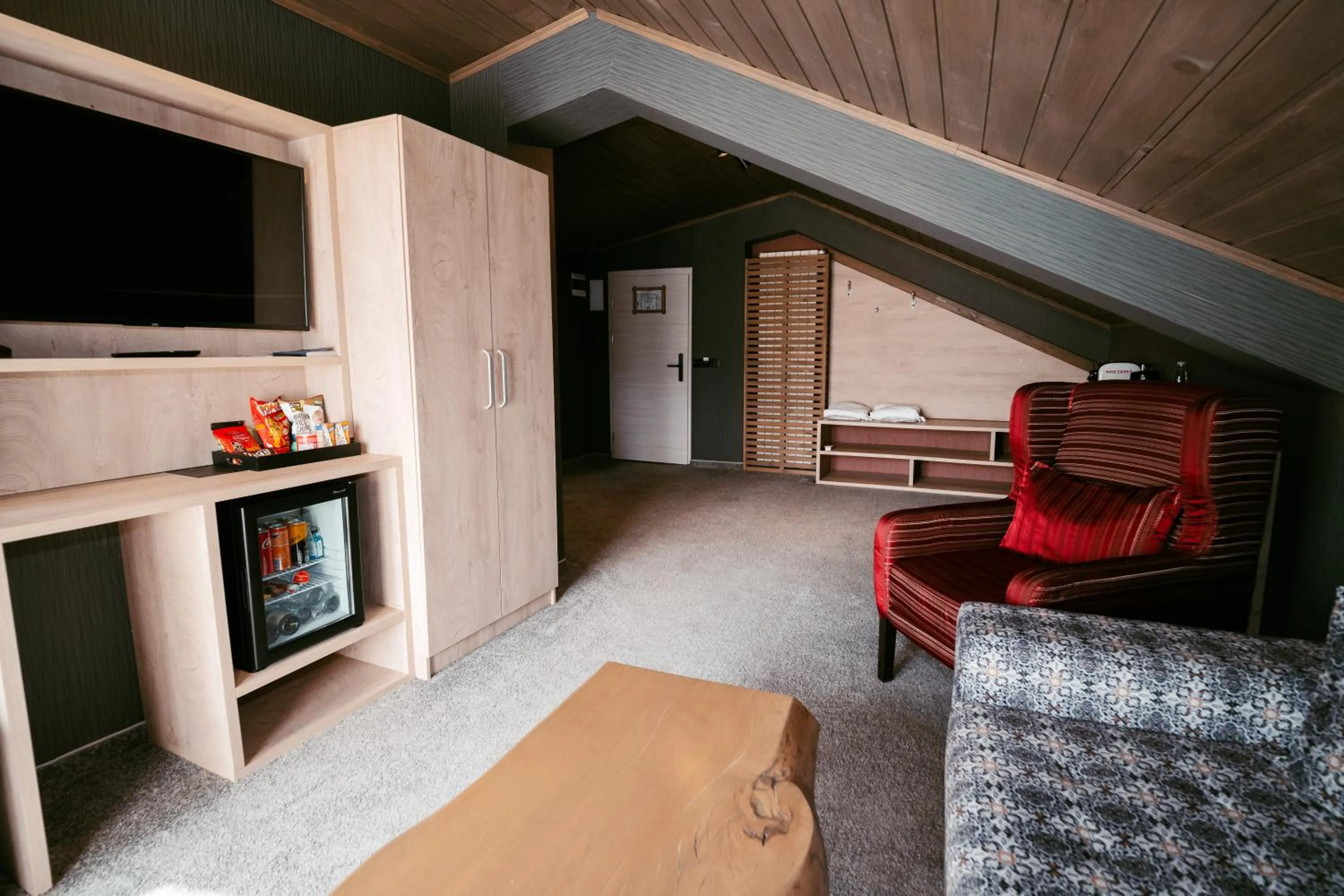 Communal lounge/ TV room in Grande Vista Resort & Spa