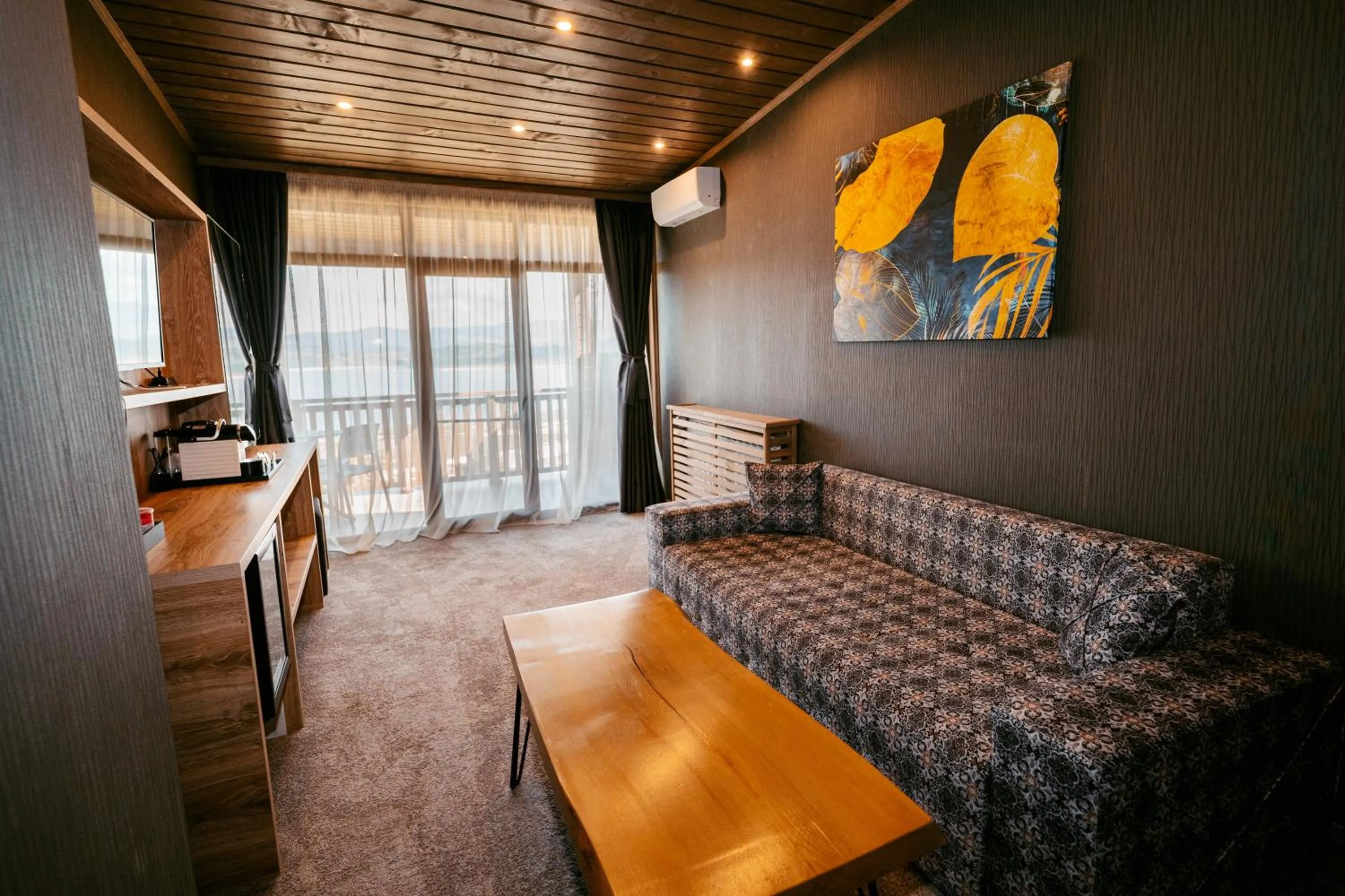 TV and multimedia in Grande Vista Resort & Spa