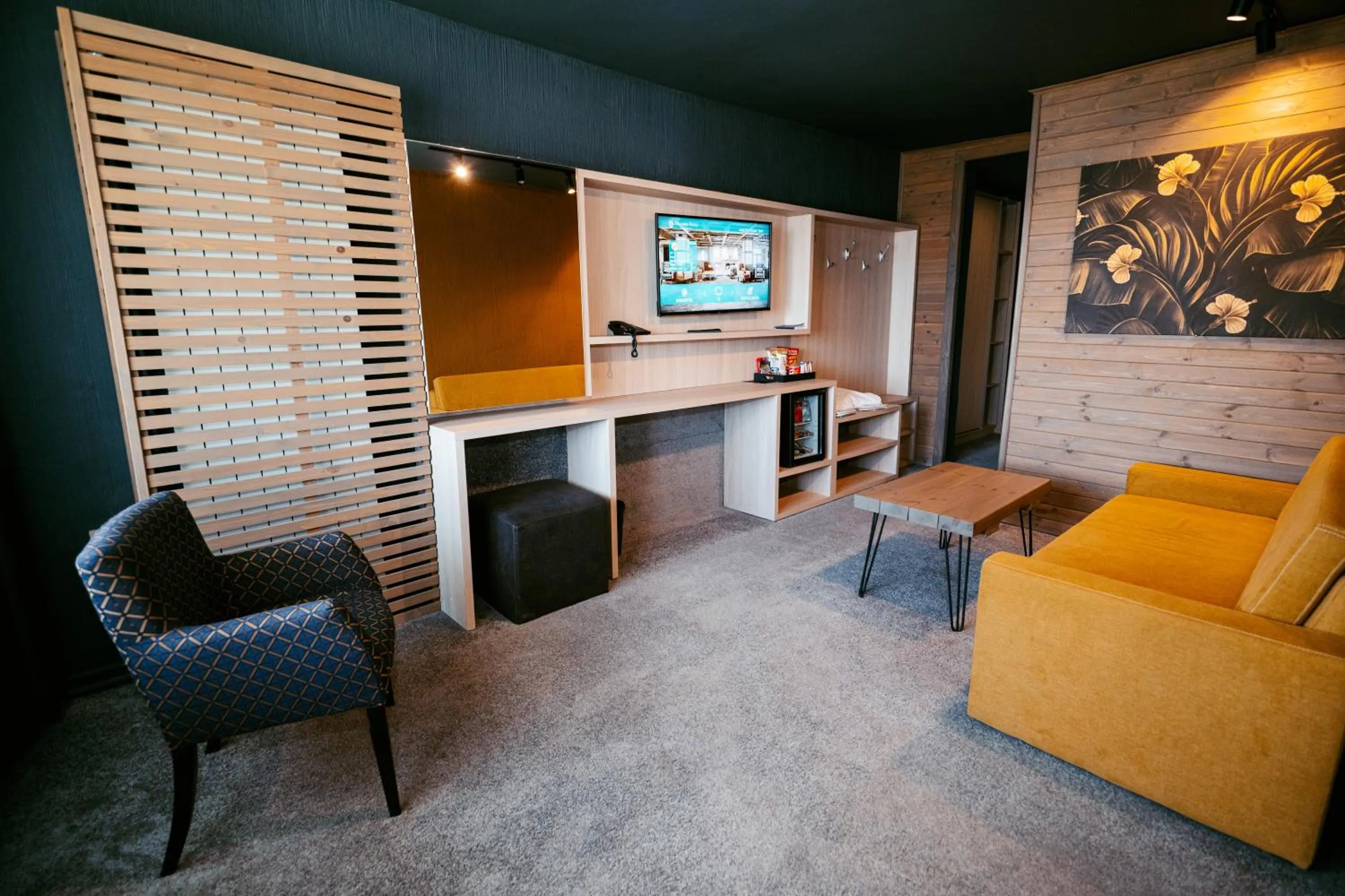 Communal lounge/ TV room in Grande Vista Resort & Spa