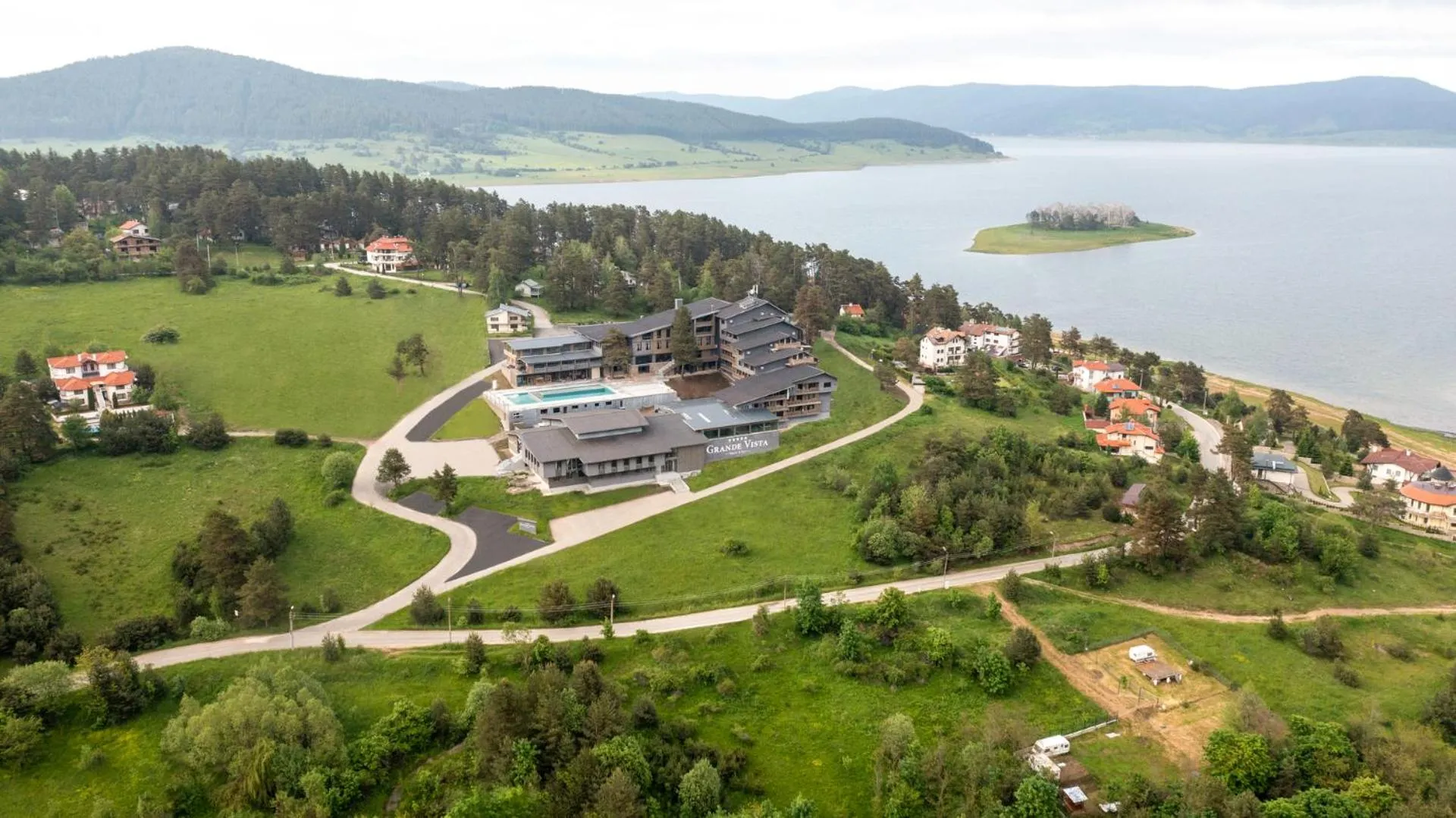 Property building in Grande Vista Resort & Spa