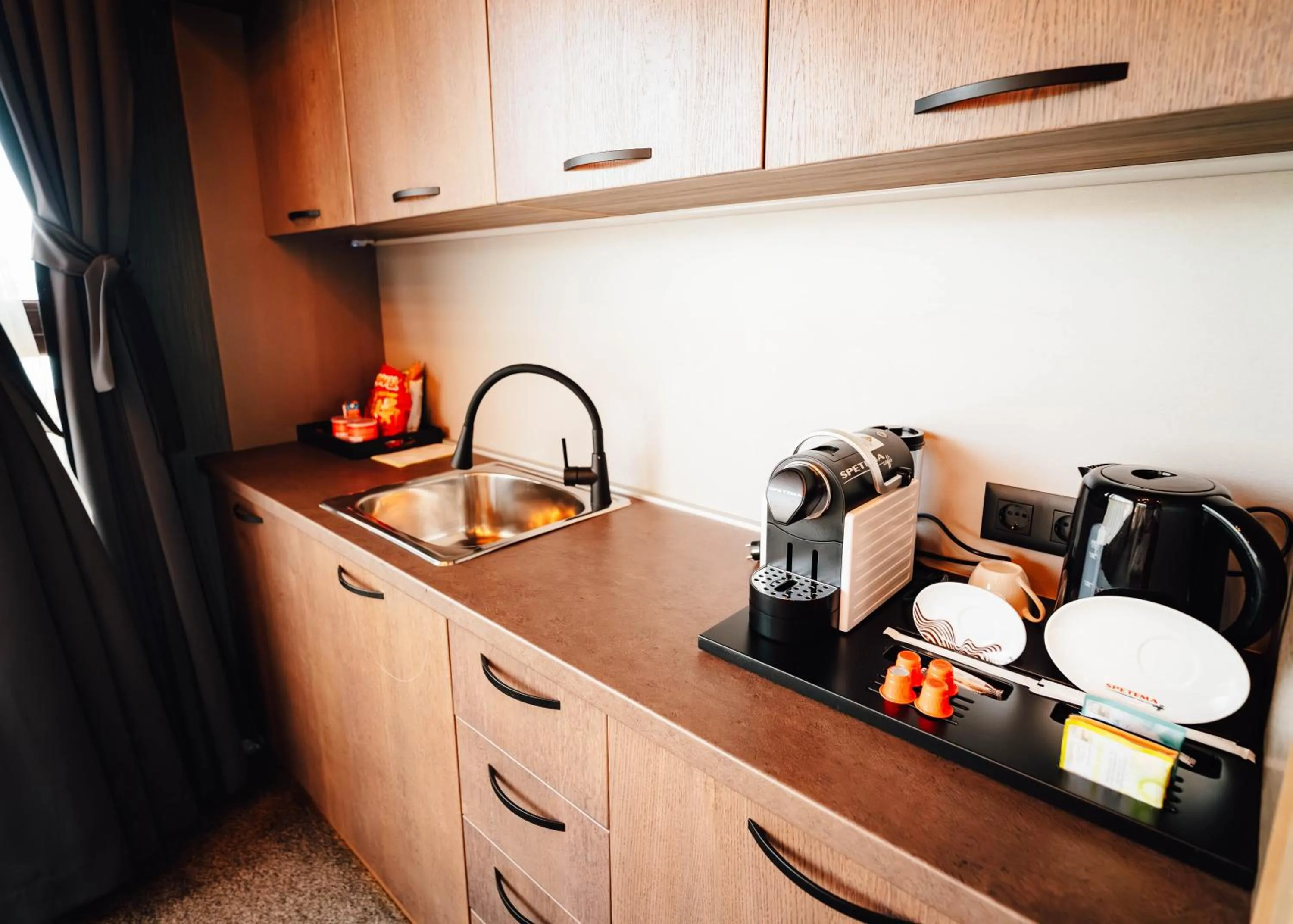 Coffee/tea facilities in Grande Vista Resort & Spa