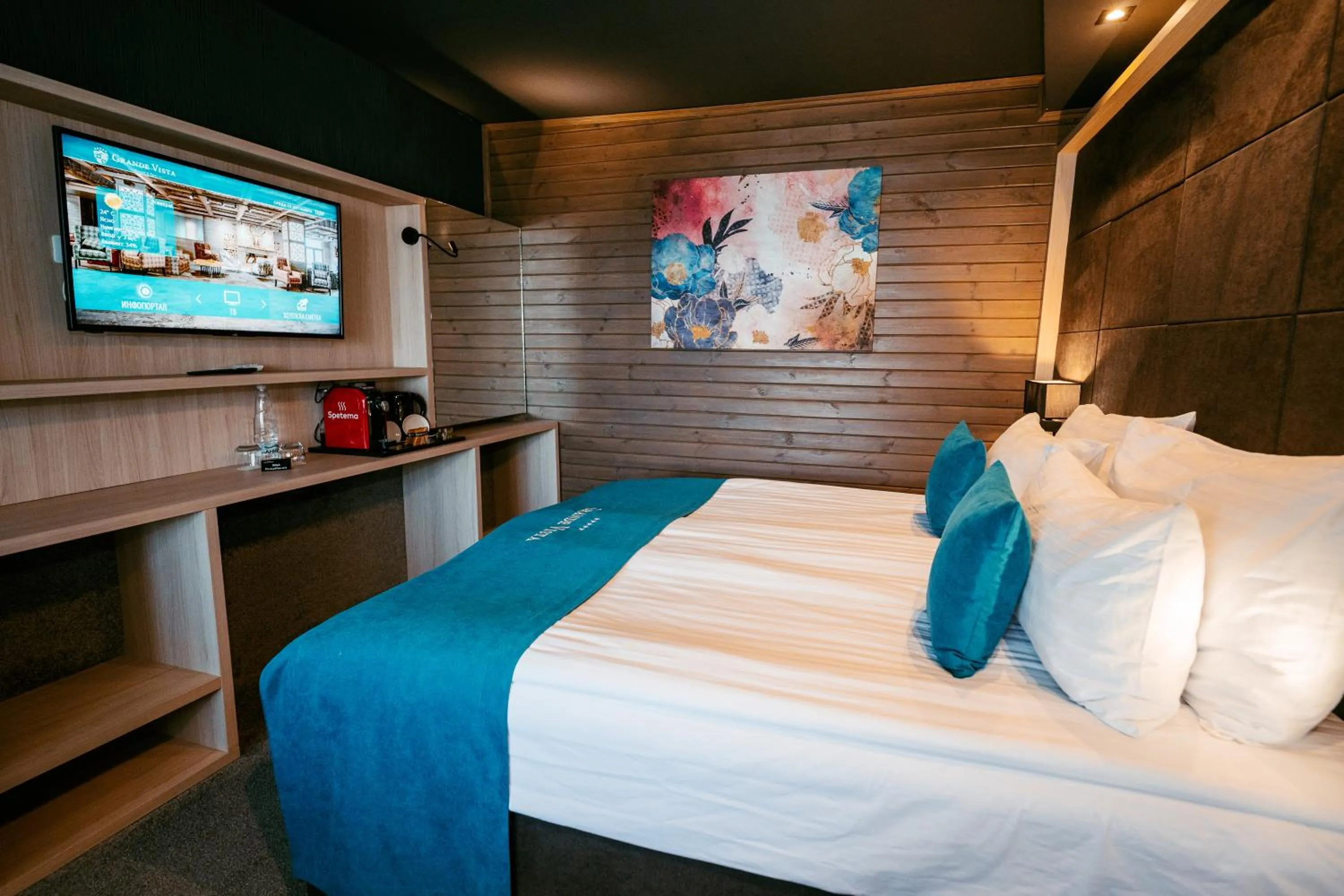 Bed in Grande Vista Resort & Spa