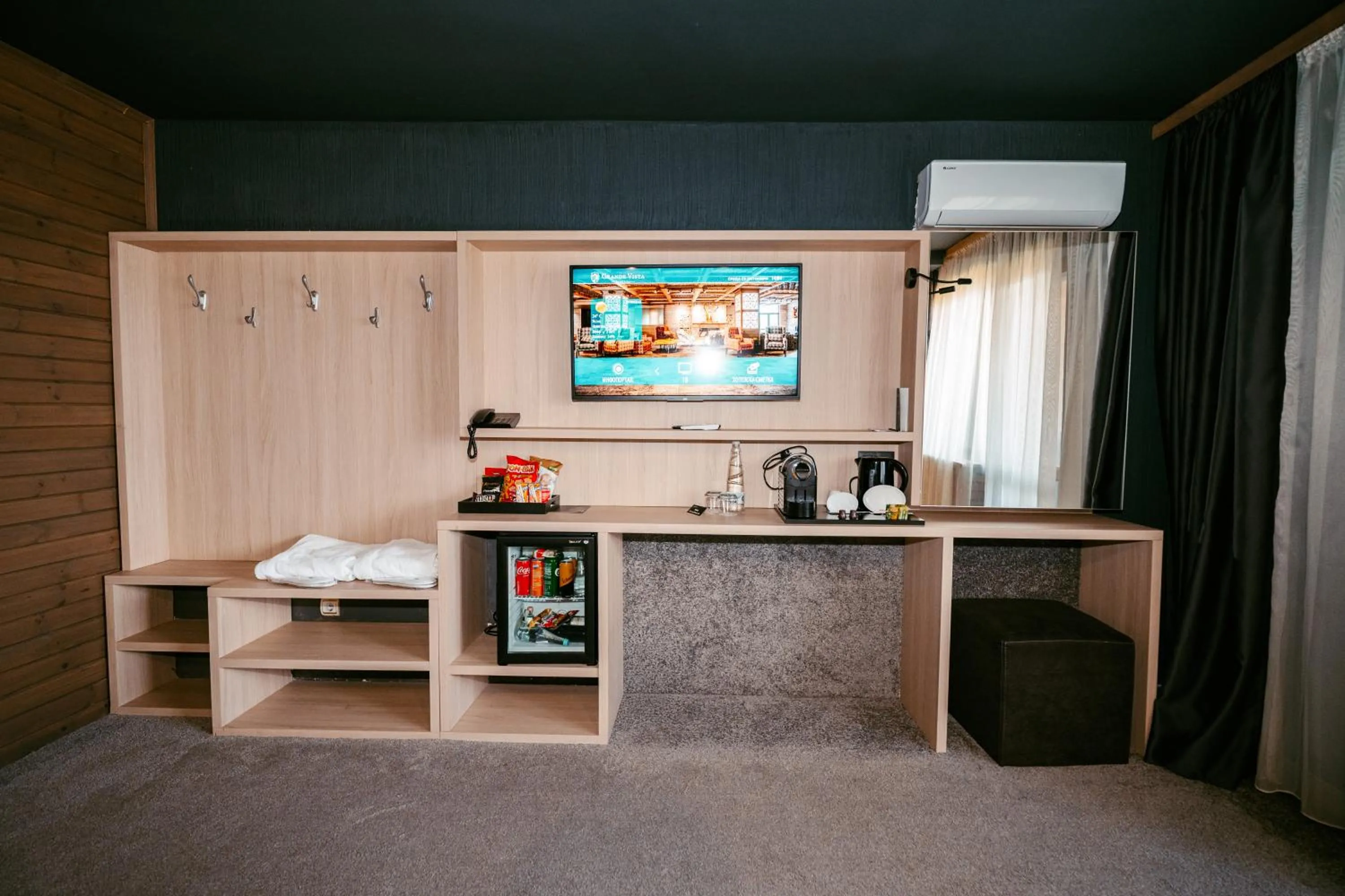 Coffee/tea facilities in Grande Vista Resort & Spa