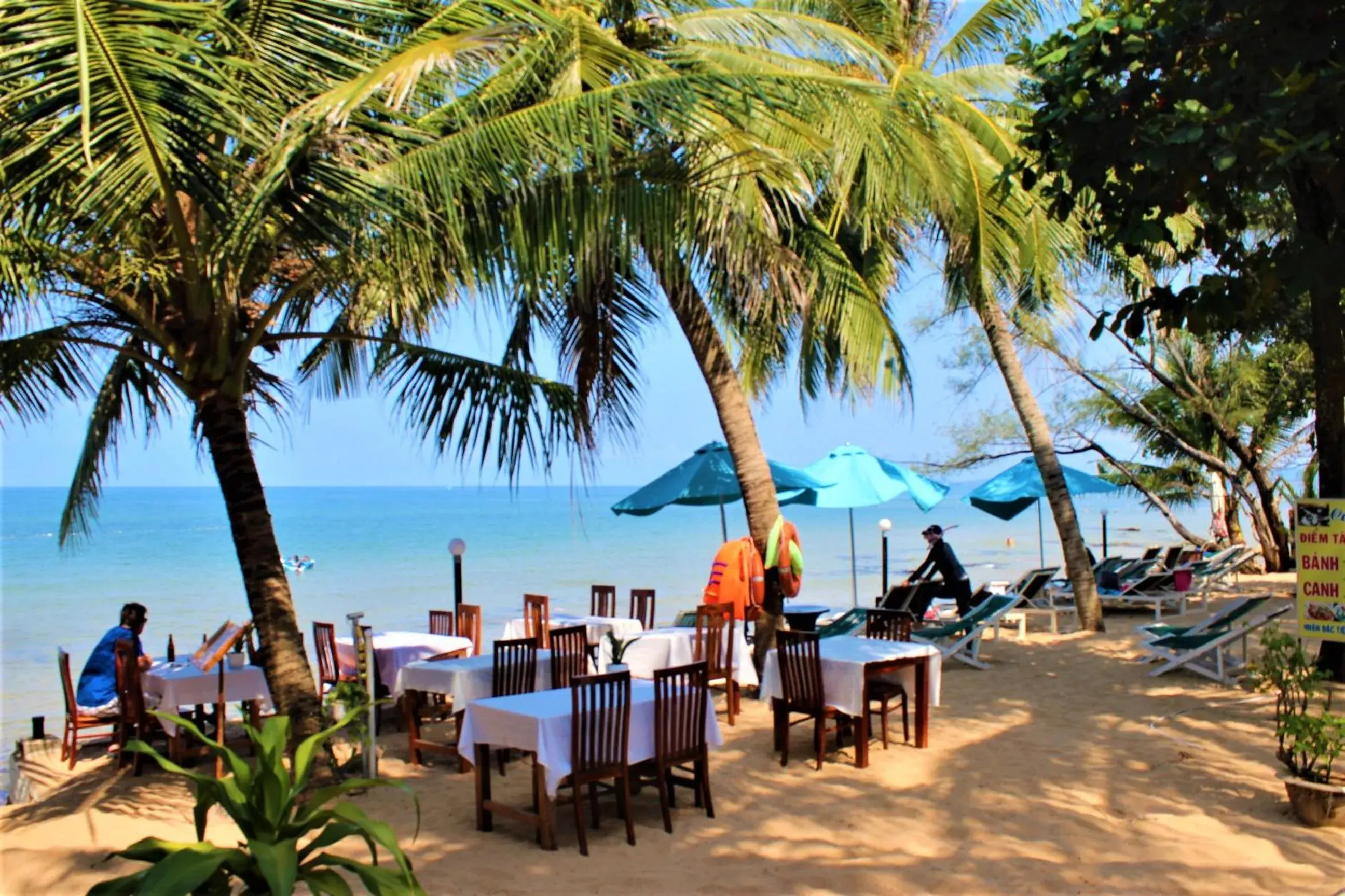 Restaurant/places to eat in Nhat Lan Resort Restaurant/places to eat in Nhat Lan Resort