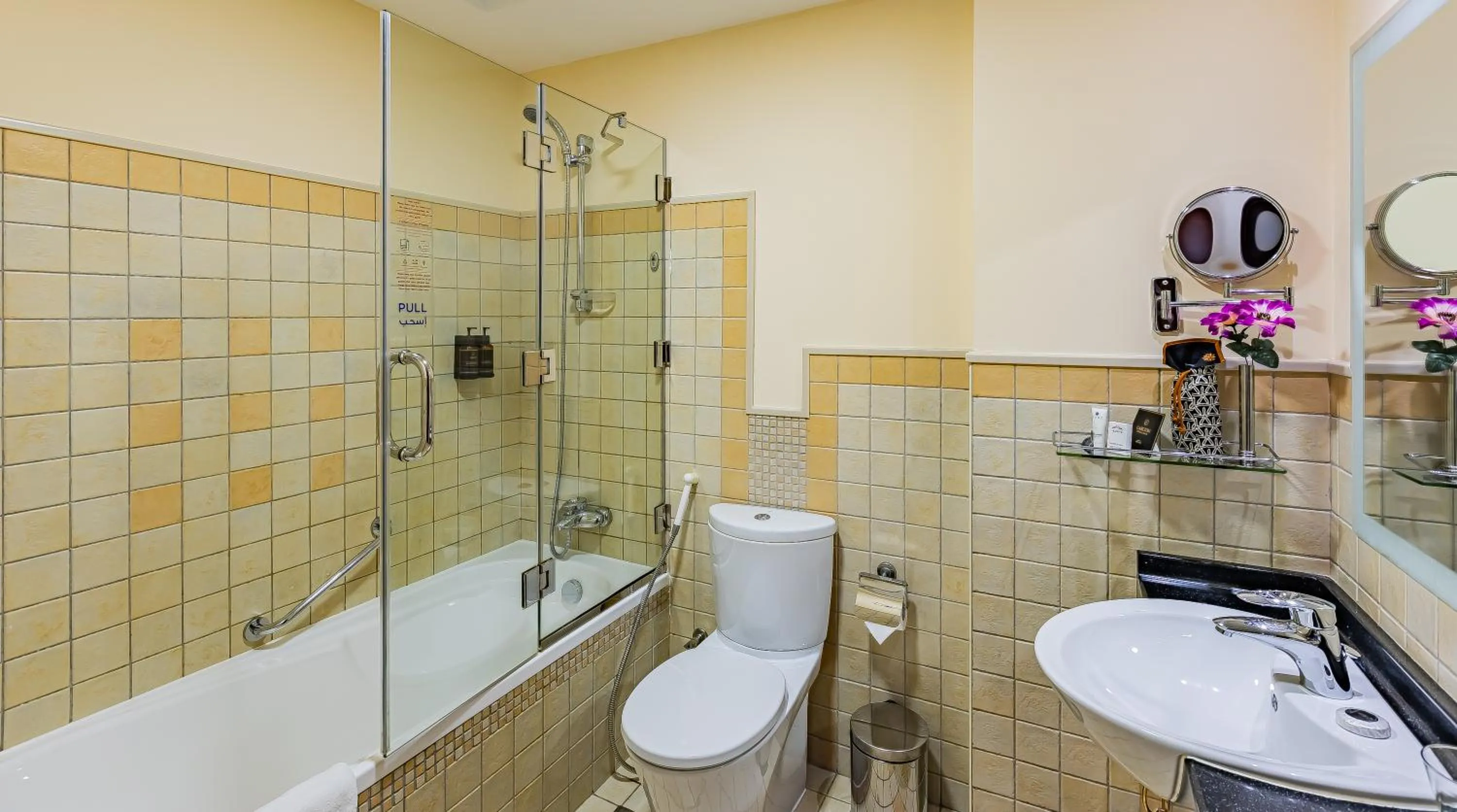 Carlton Downtown Hotel