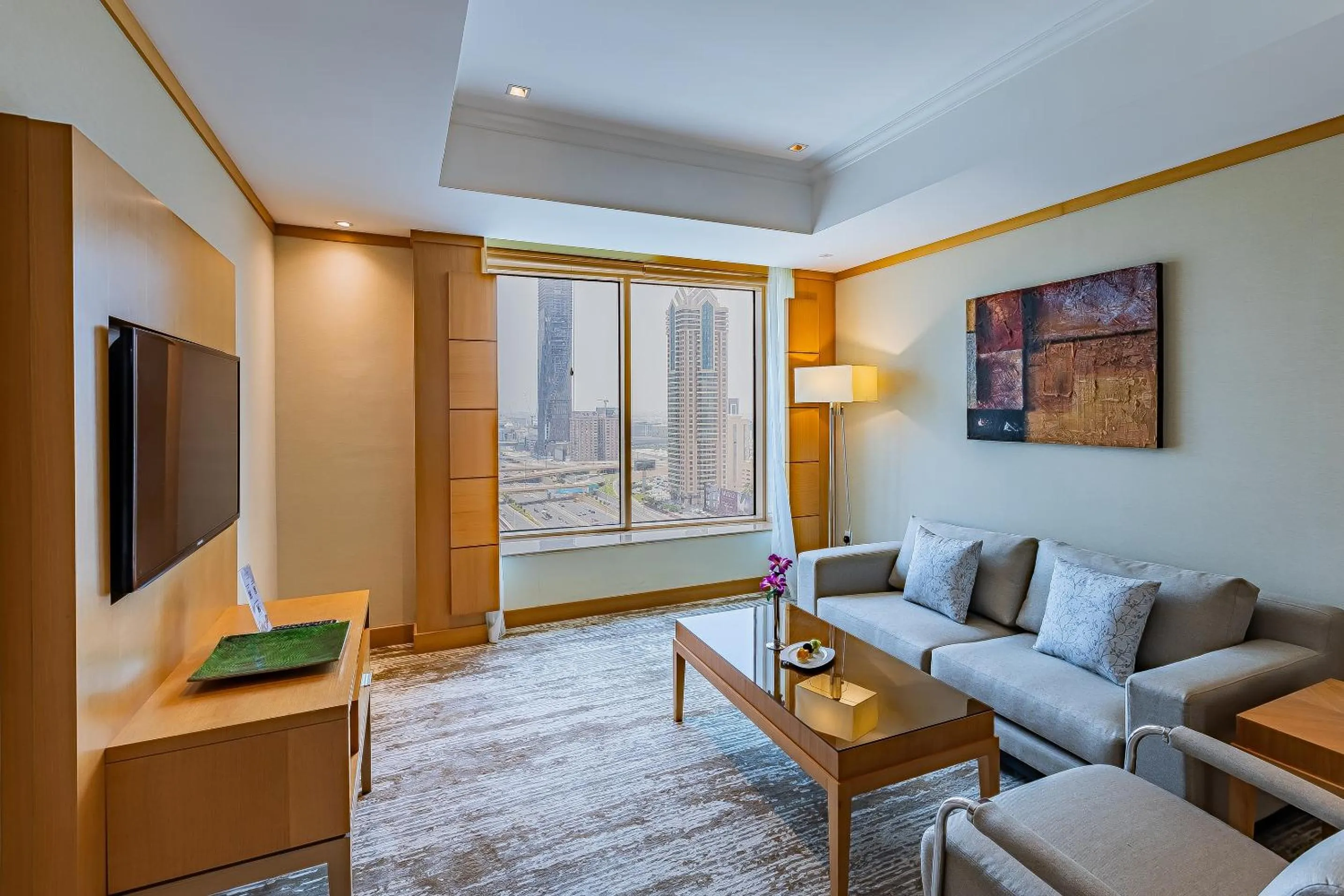 Carlton Downtown Hotel