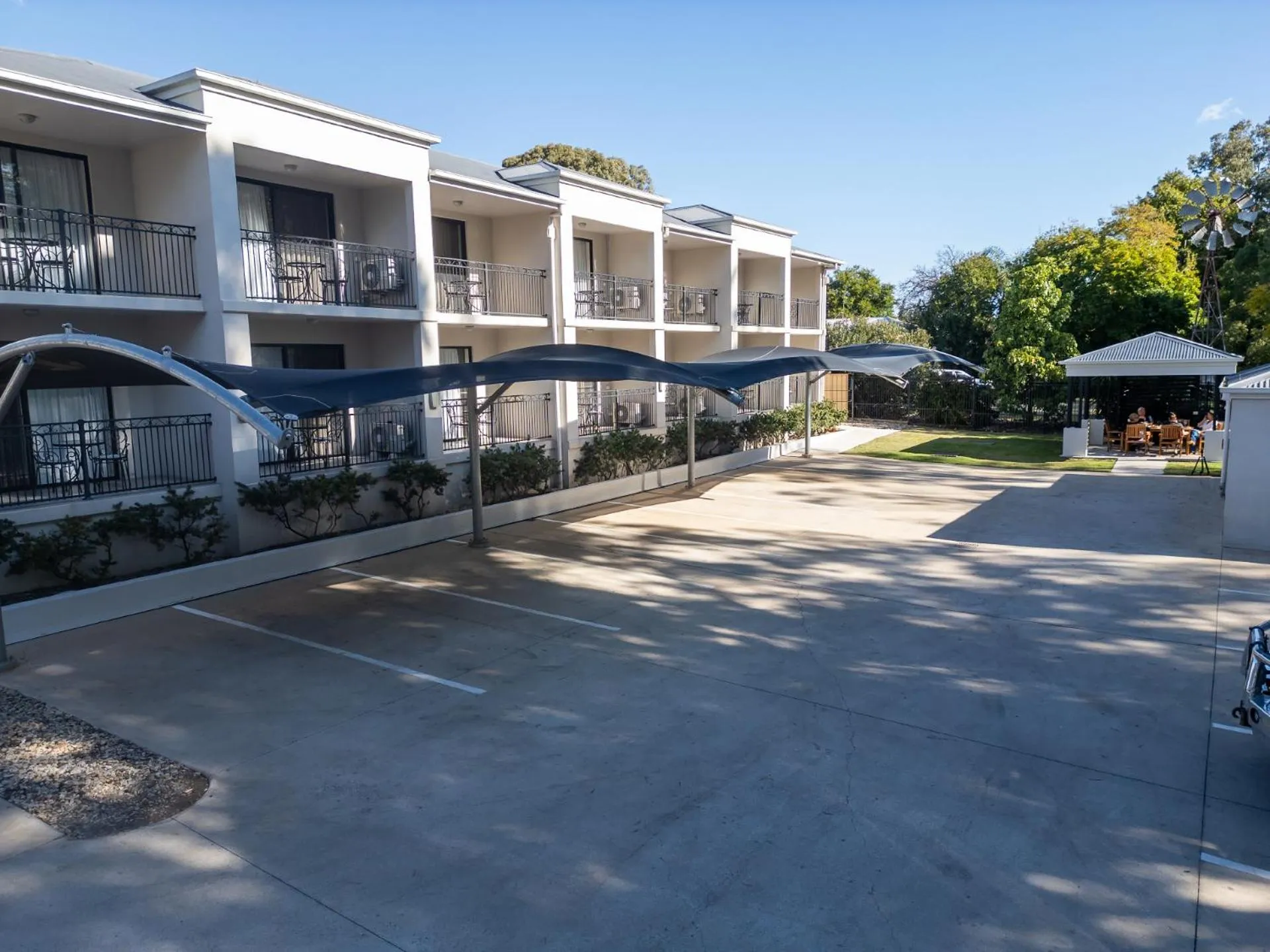 Parking in Dalby Fairway Motor Inn