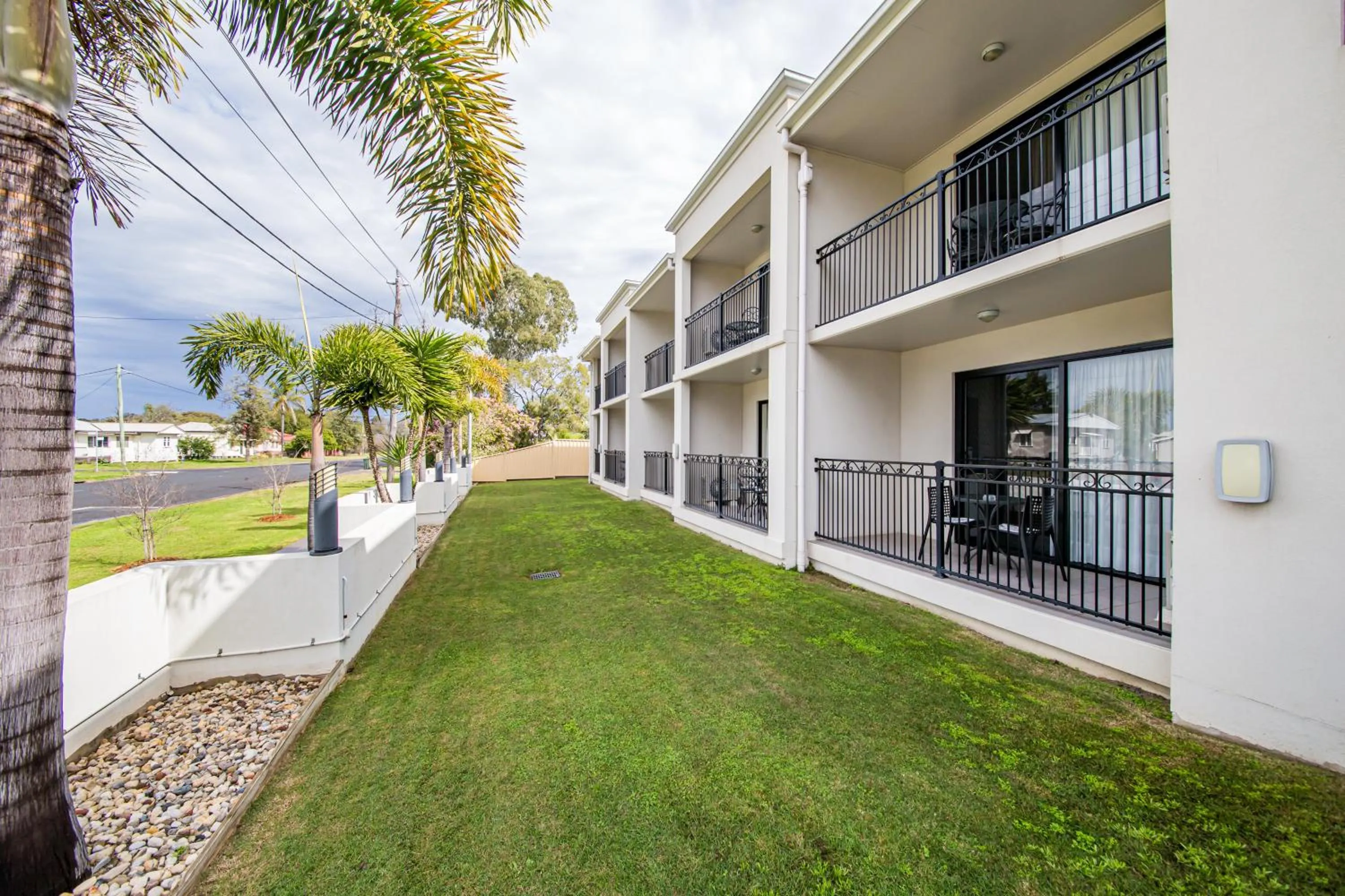Garden view in Dalby Fairway Motor Inn