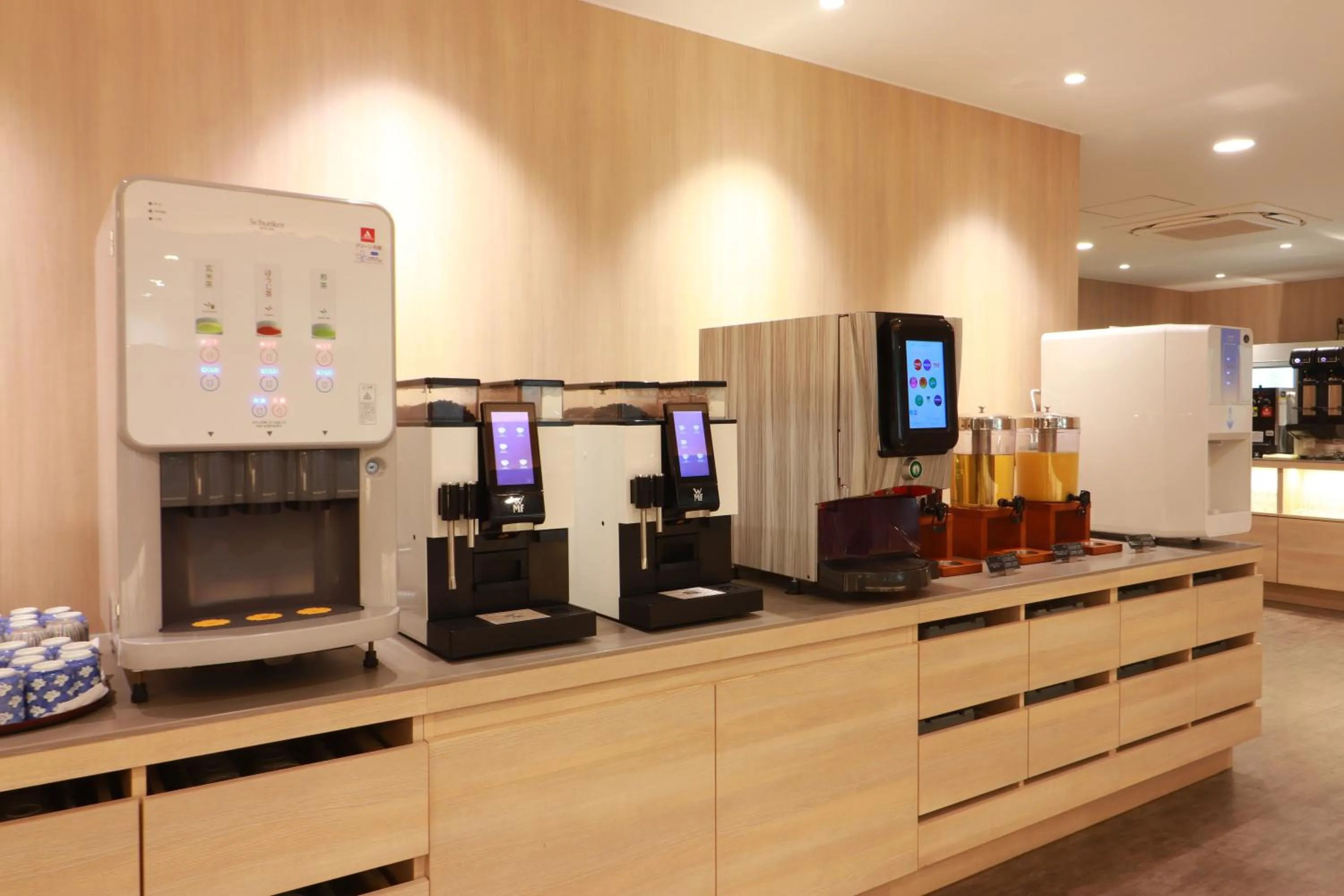 Restaurant/places to eat in Hotel Ichii