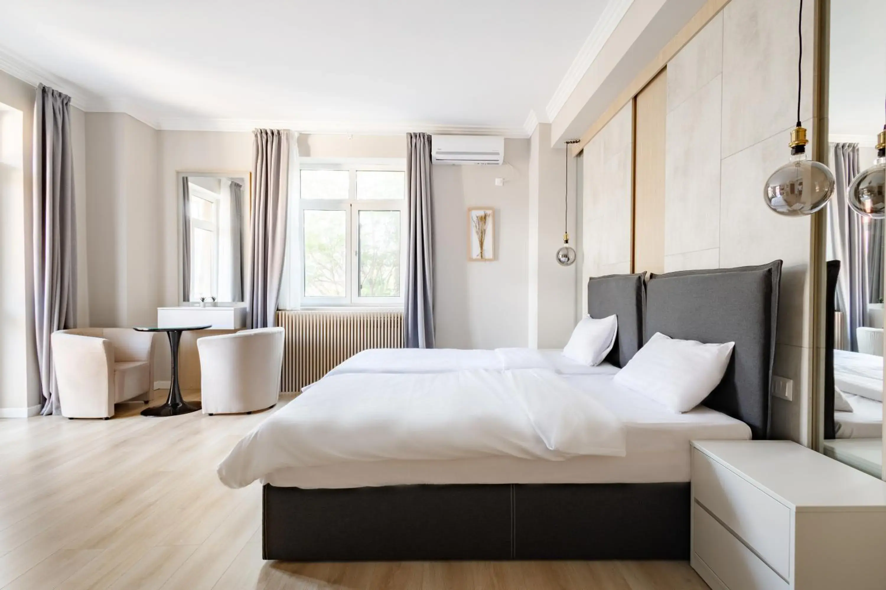 Bed in Piccolo Mondo by CityBookings Bed in Piccolo Mondo by CityBookings