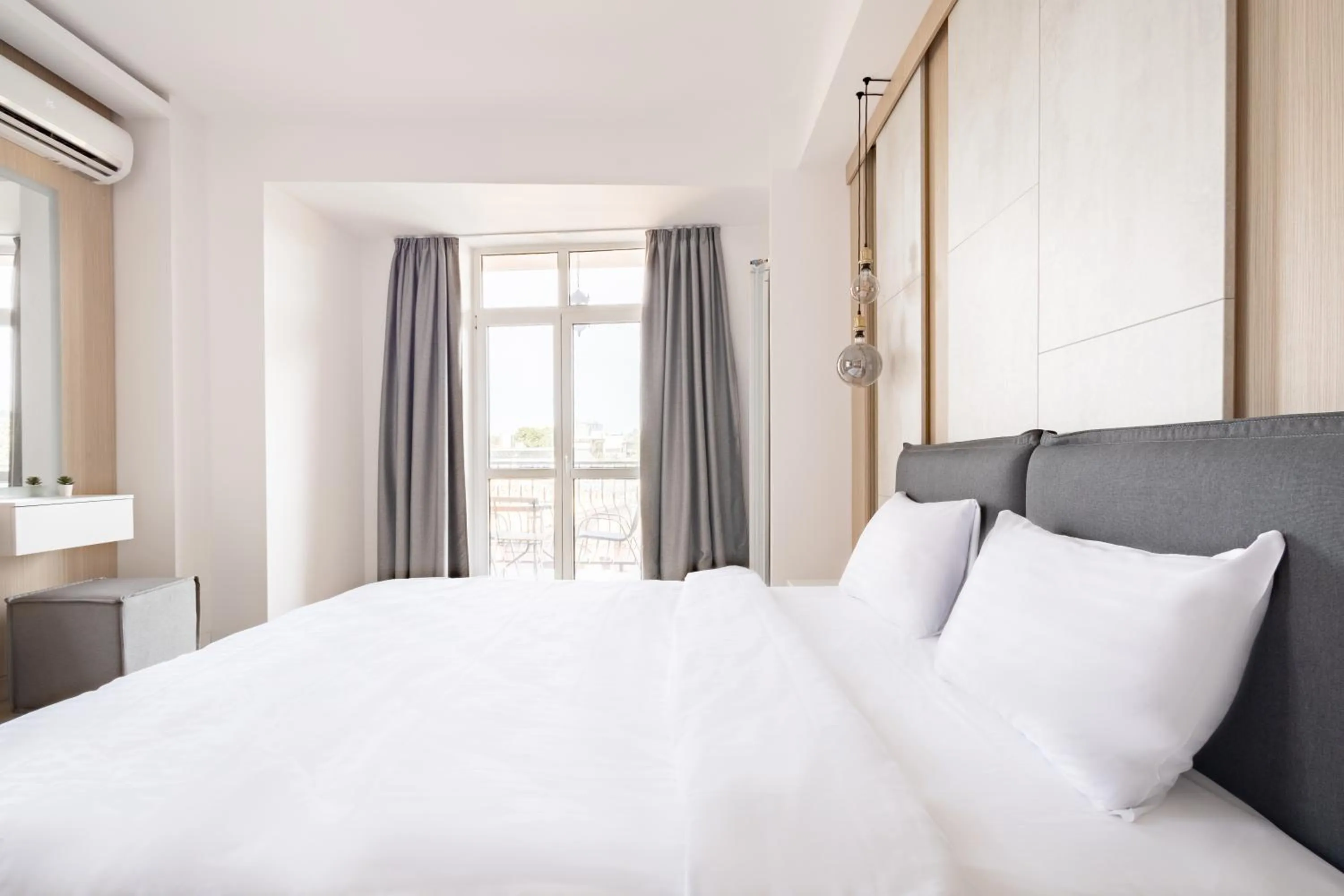 Bed in Piccolo Mondo by CityBookings