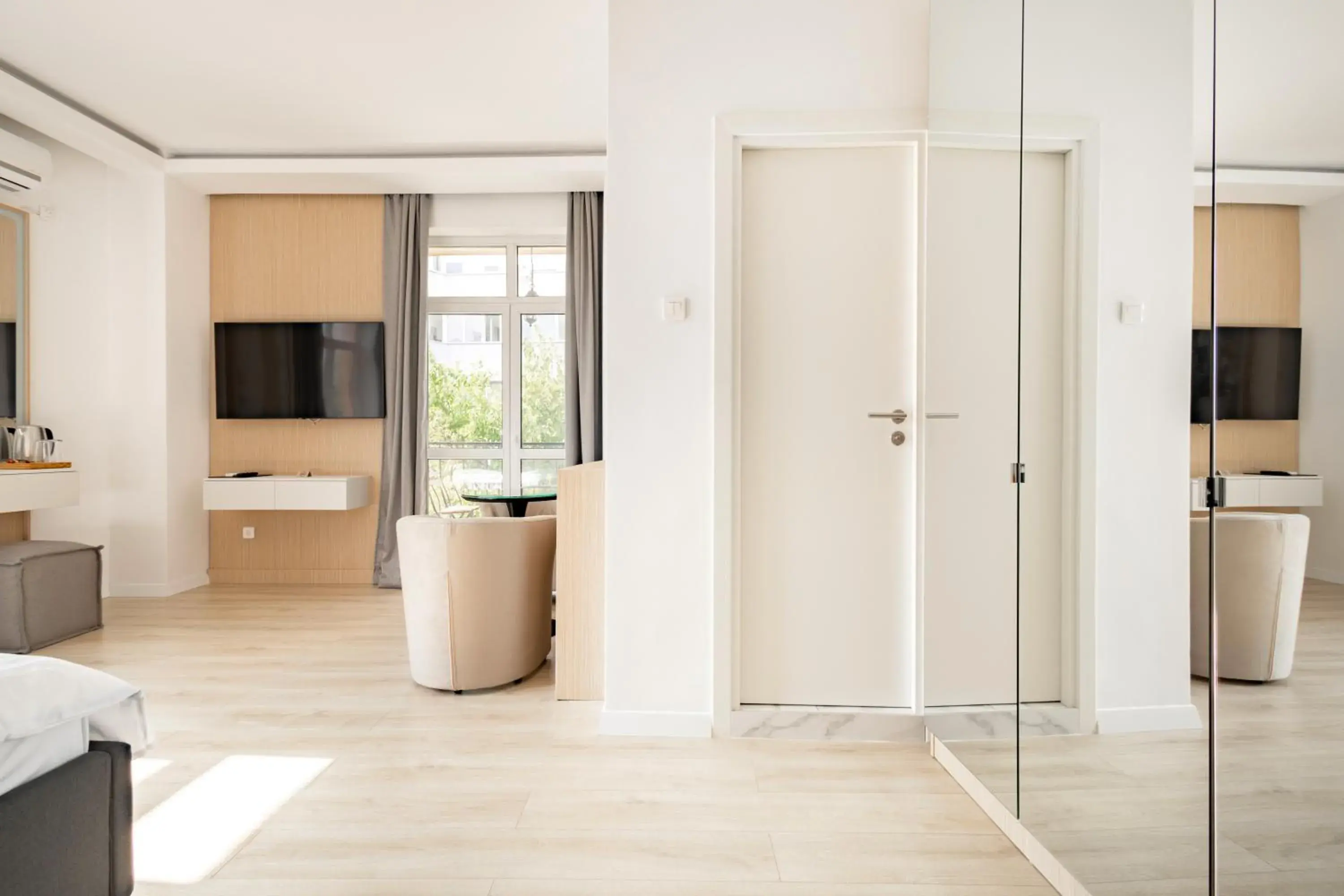 Photo of the whole room in Piccolo Mondo by CityBookings Photo of the whole room in Piccolo Mondo by CityBookings