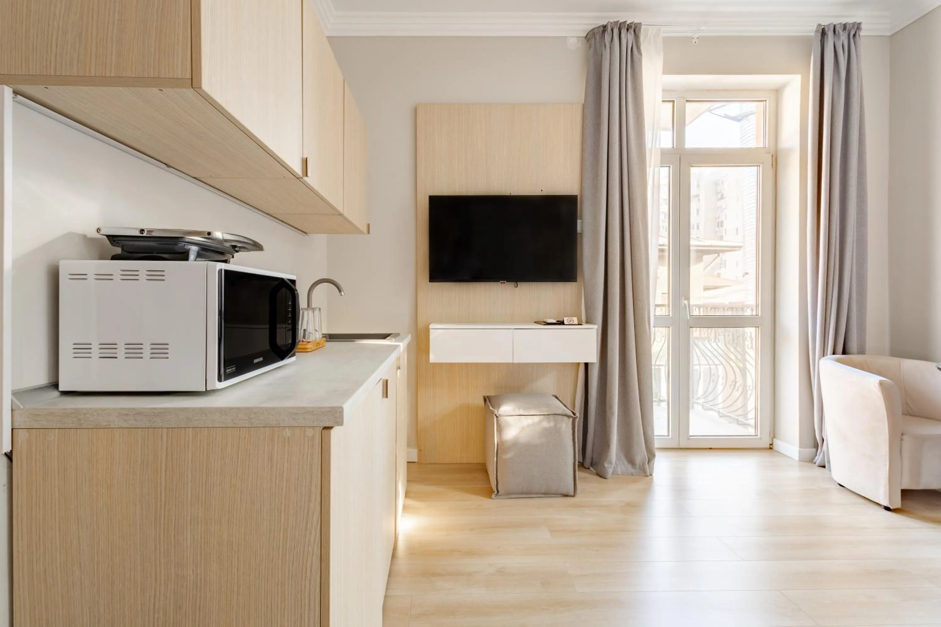 Coffee/tea facilities in Piccolo Mondo by CityBookings