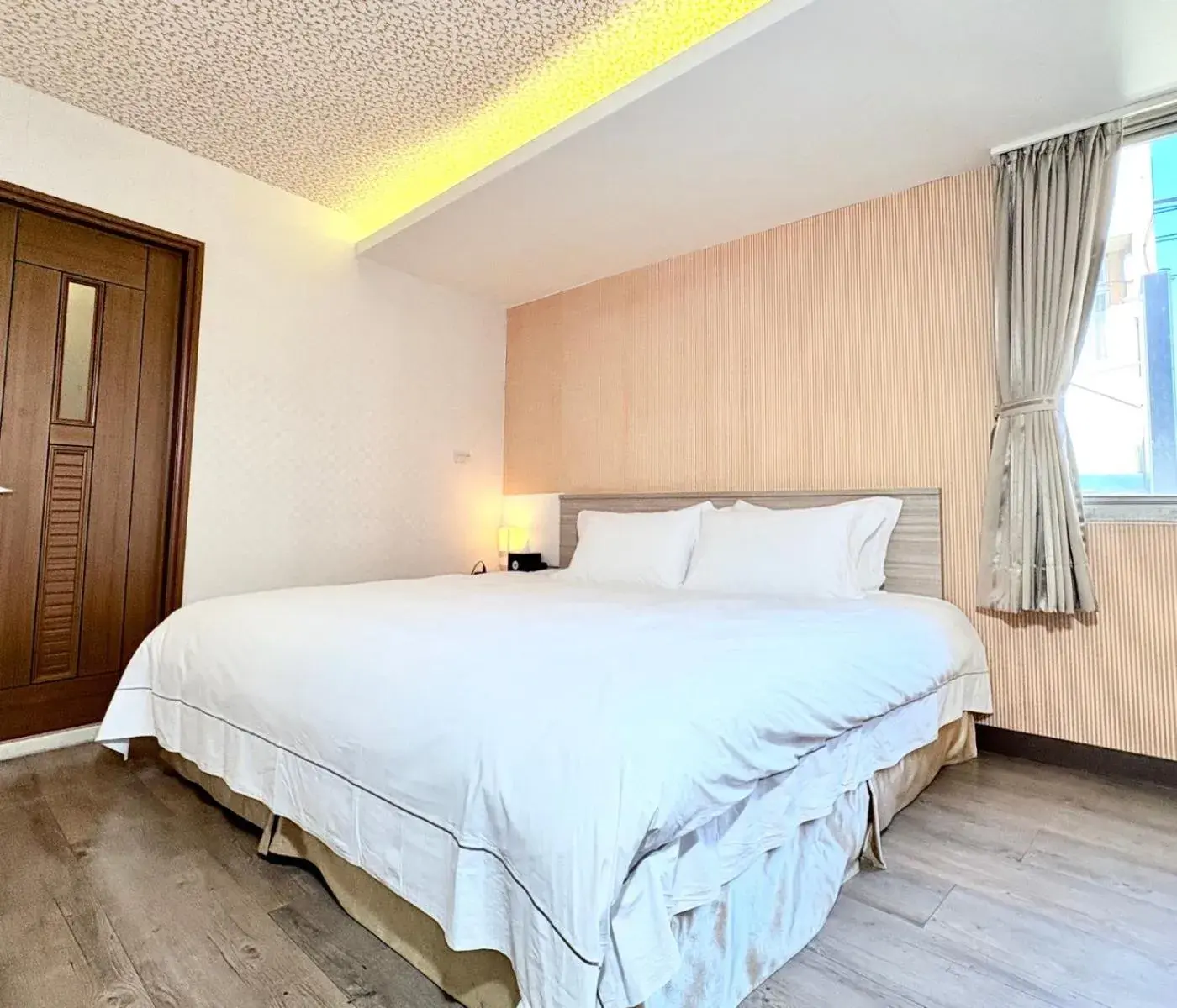 Bed in West Hotel Bed in West Hotel